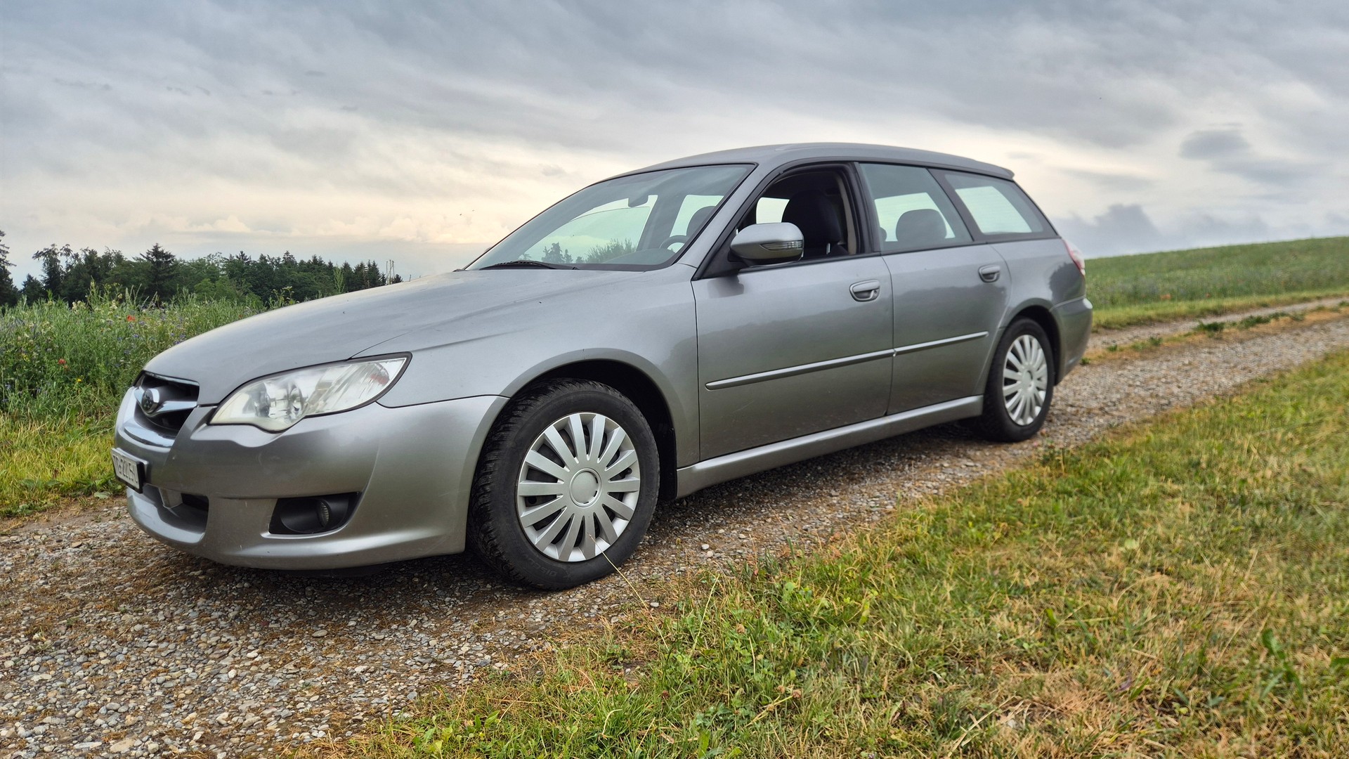 SUBARU Legacy 2.0R AWD Swiss