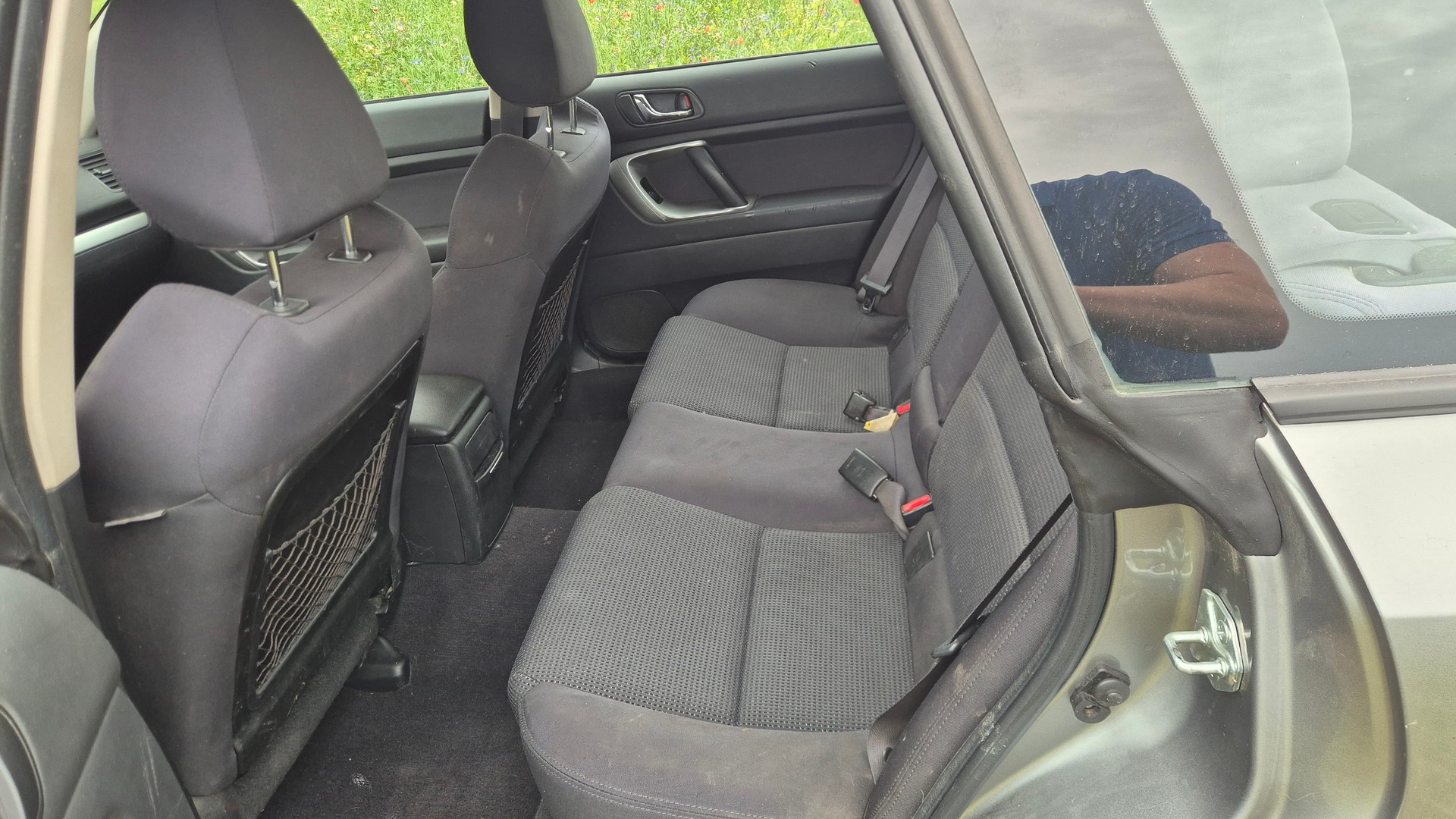 SUBARU Legacy 2.0R AWD Swiss-image-5