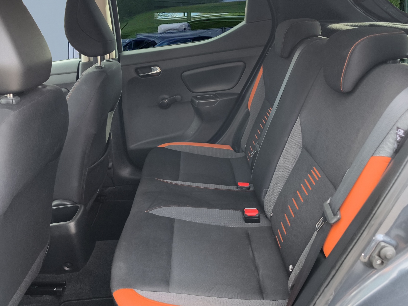 NISSAN Micra 0.9 IG-T N-Connecta-image-12