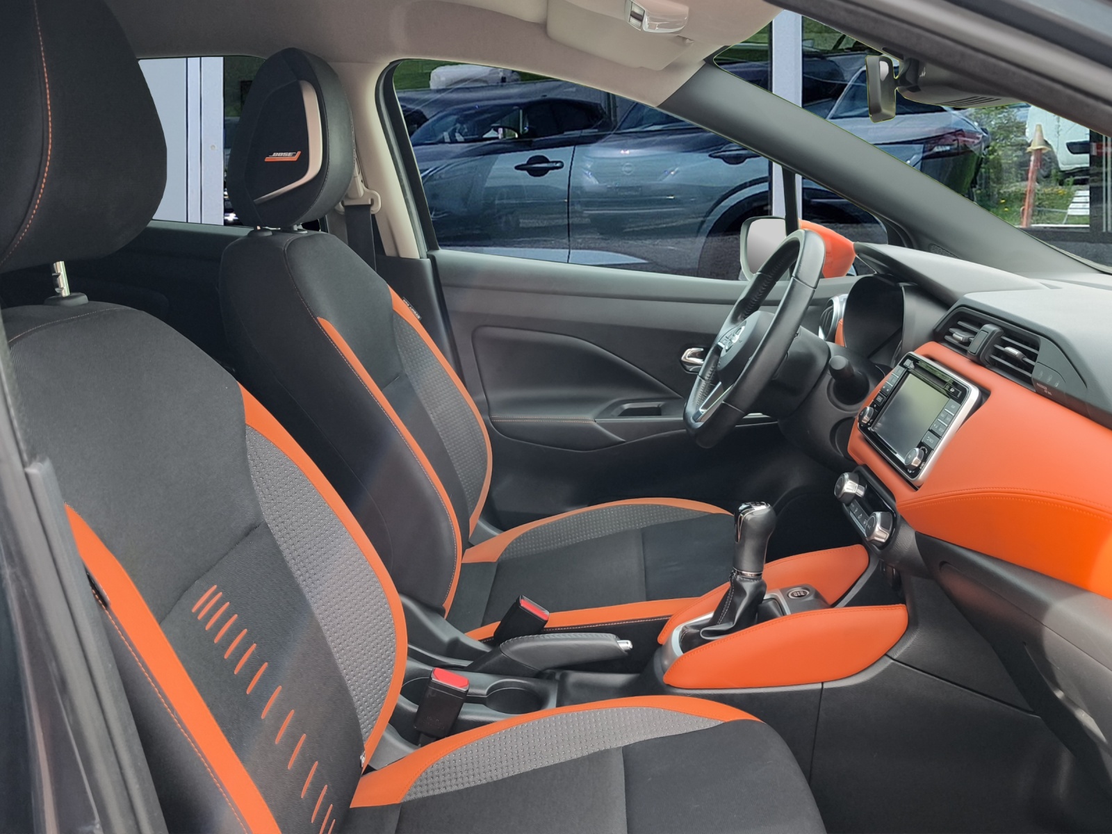 NISSAN Micra 0.9 IG-T N-Connecta-image-8