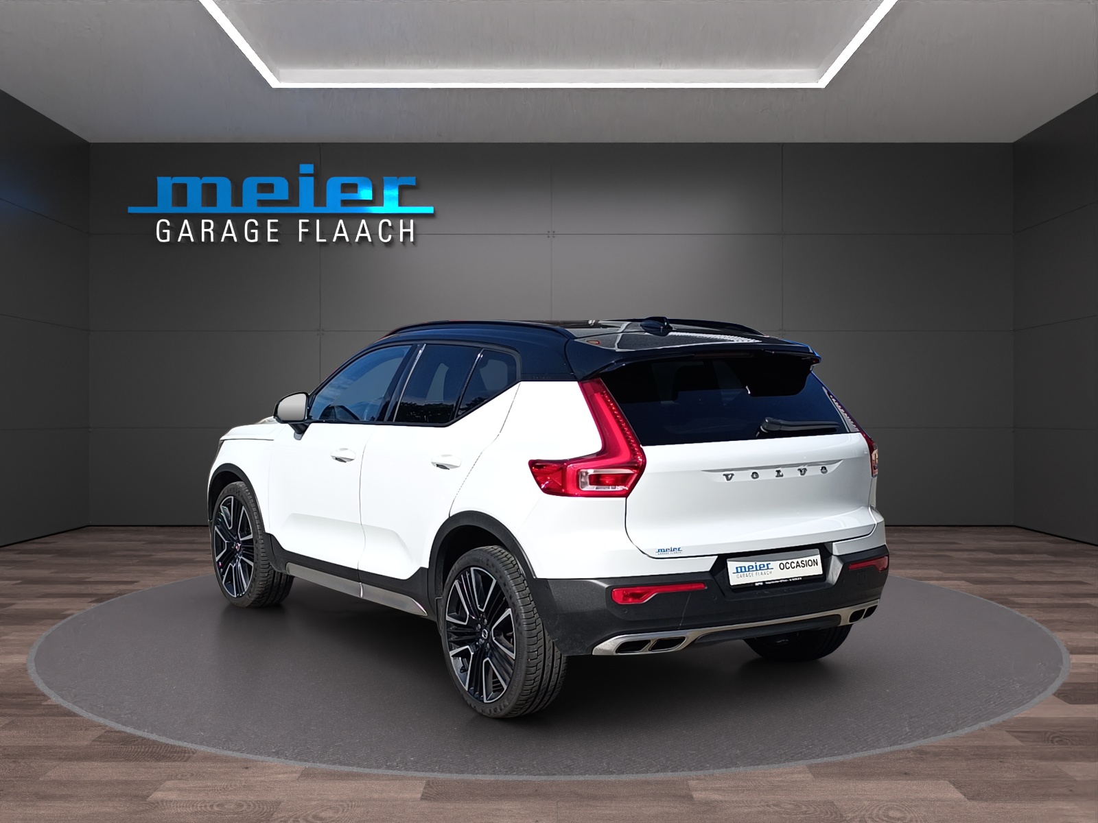 VOLVO XC40 2.0 T5 R-Design AWD-showroom-element-2