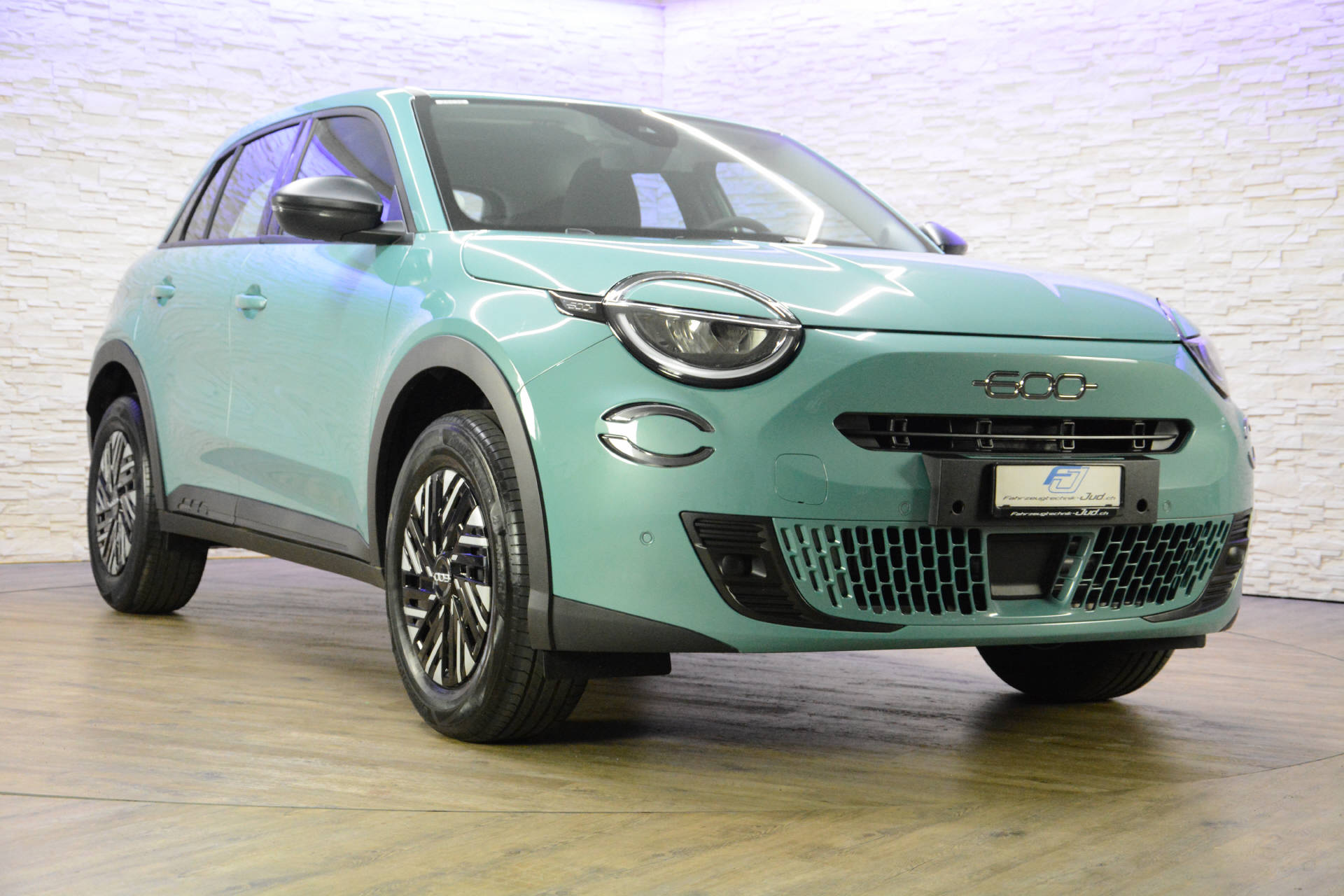 FIAT FIAT 600 1.2 Hybrid MHEV 145 Cult-showroom-element-1