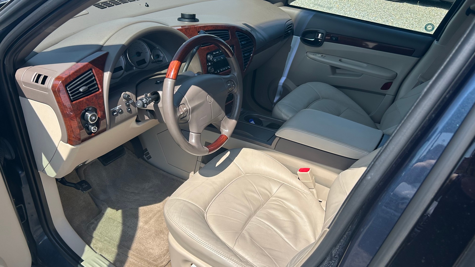 BUICK RENDEZ-VOUS 3.6 AWD-showroom-element-1