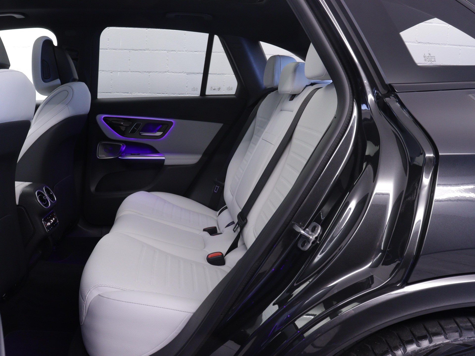 MERCEDES-BENZ GLC 220 d AMG Line 4matic-image-10