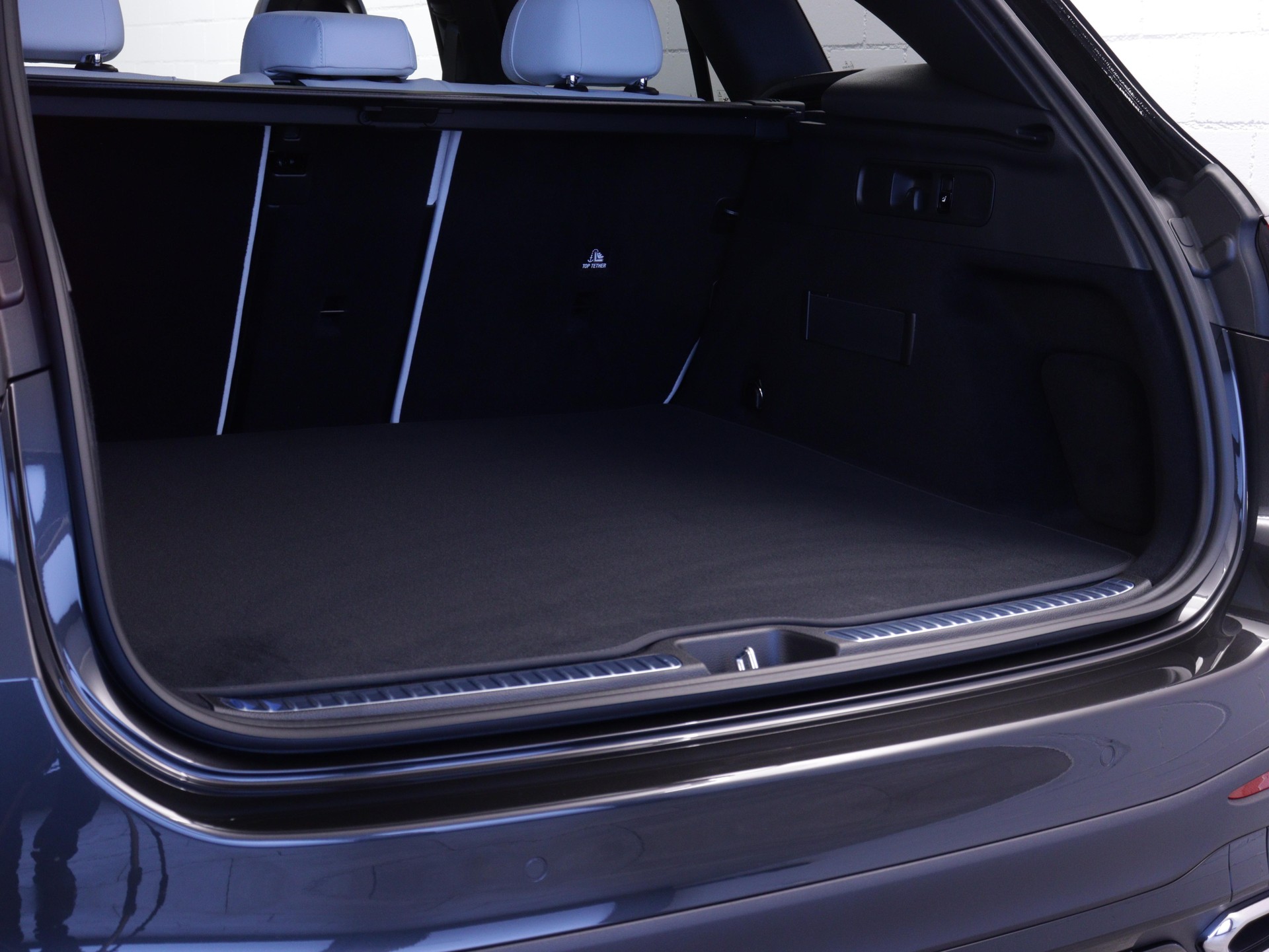 MERCEDES-BENZ GLC 220 d AMG Line 4matic-image-14