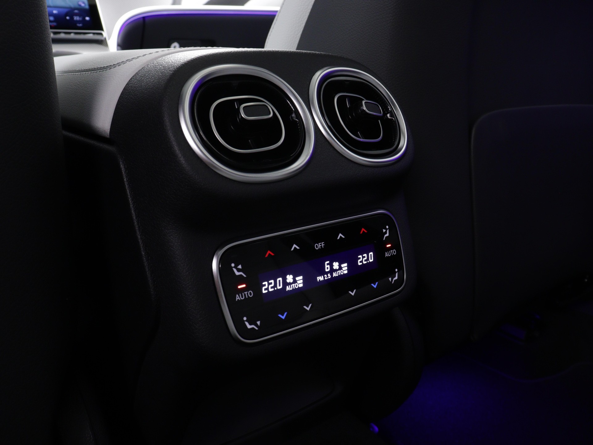 MERCEDES-BENZ GLC 220 d AMG Line 4matic-image-12