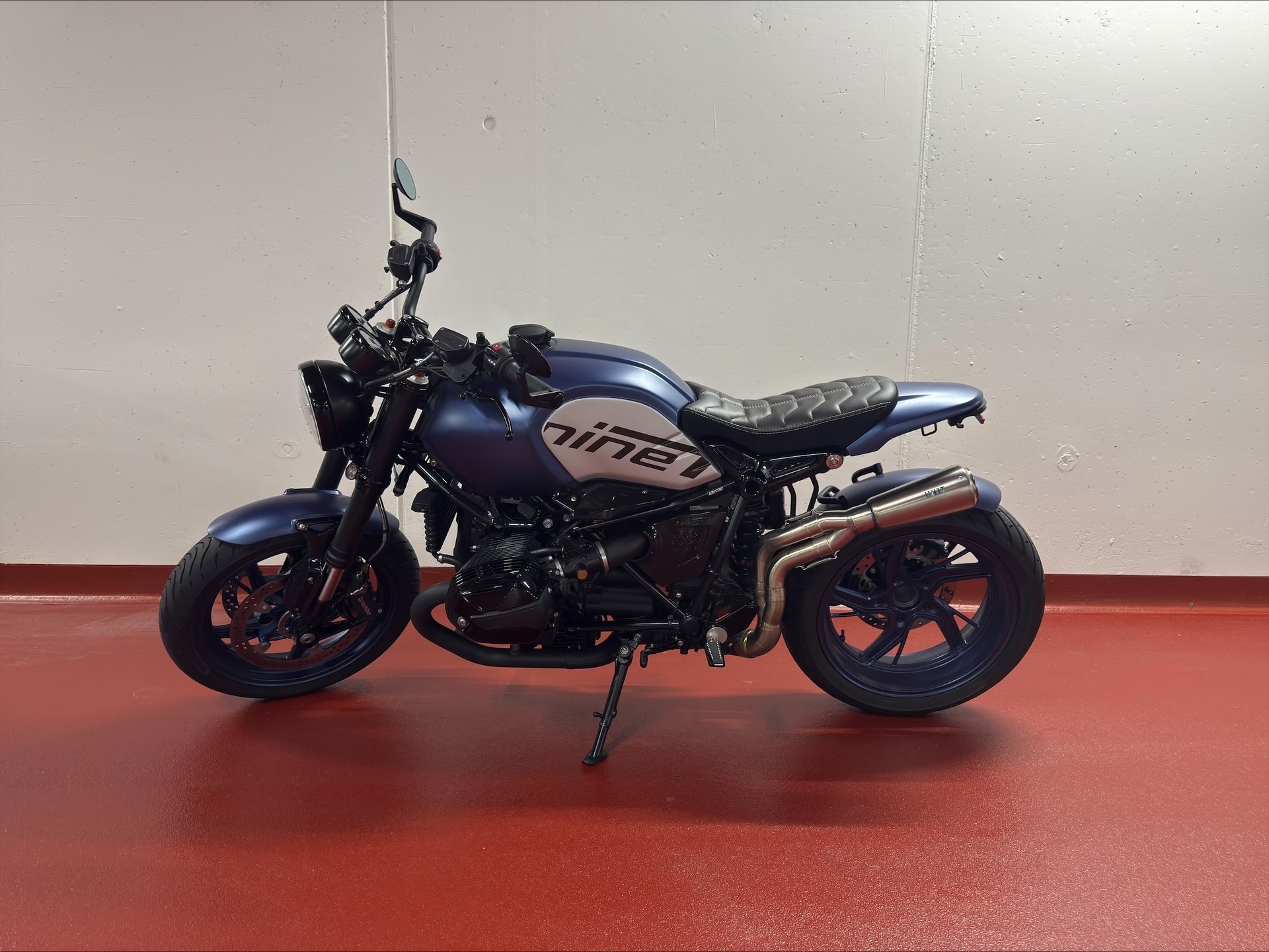 BMW R nineT-image-2