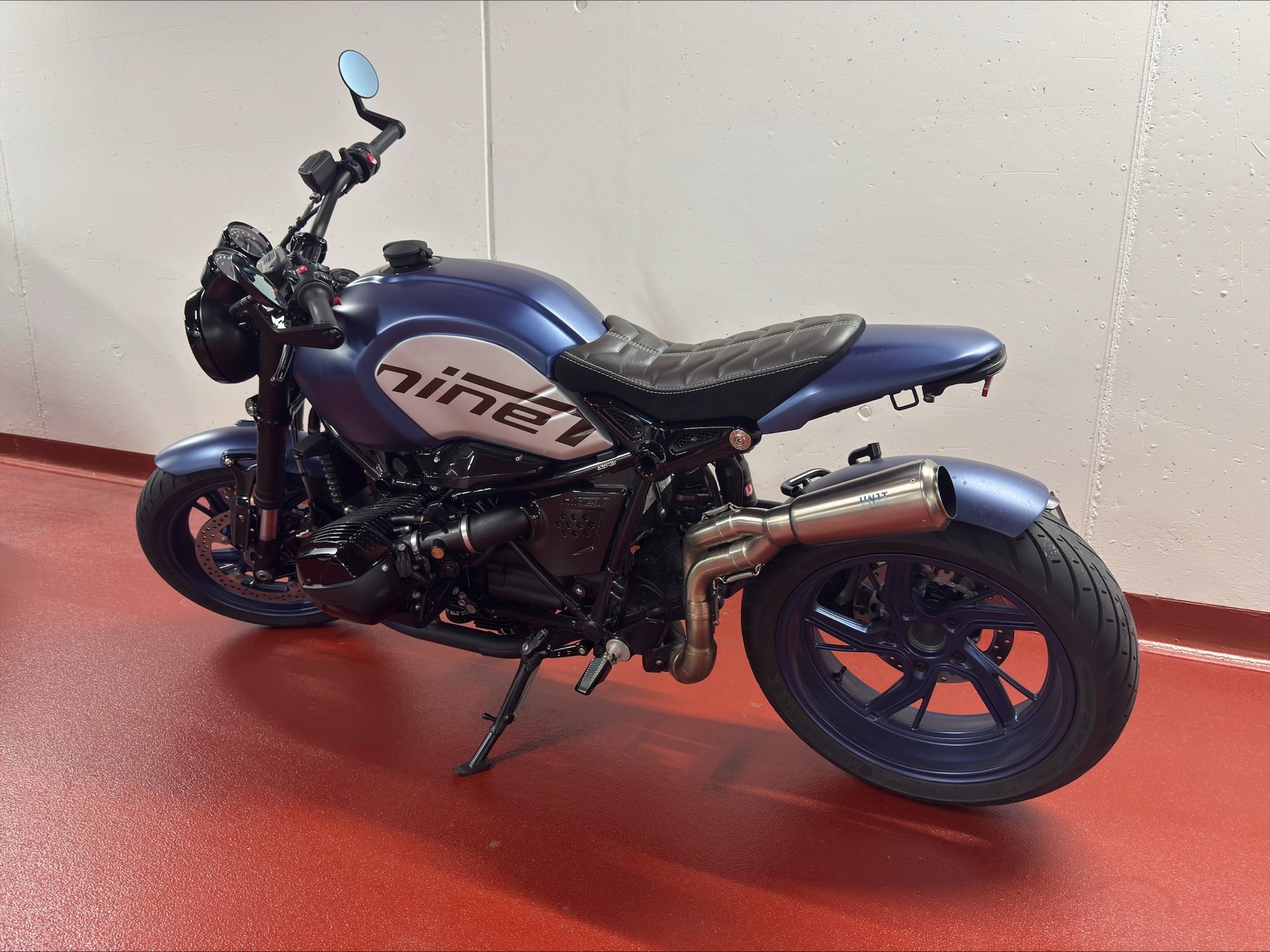 BMW R nineT-image-1