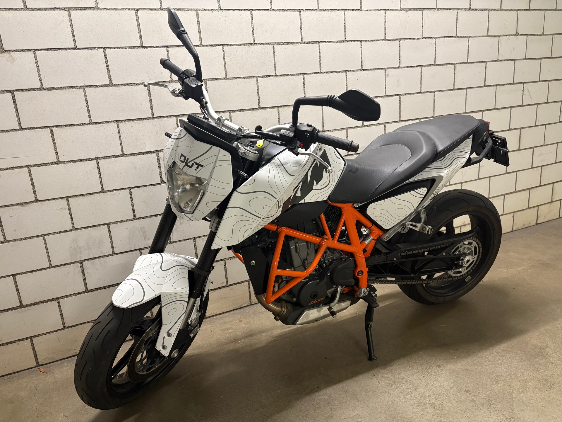 KTM 690 Duke ABS-image-5