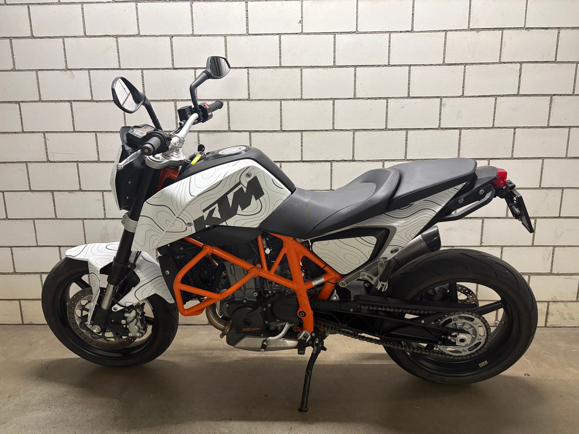 KTM 690 Duke ABS-image-4