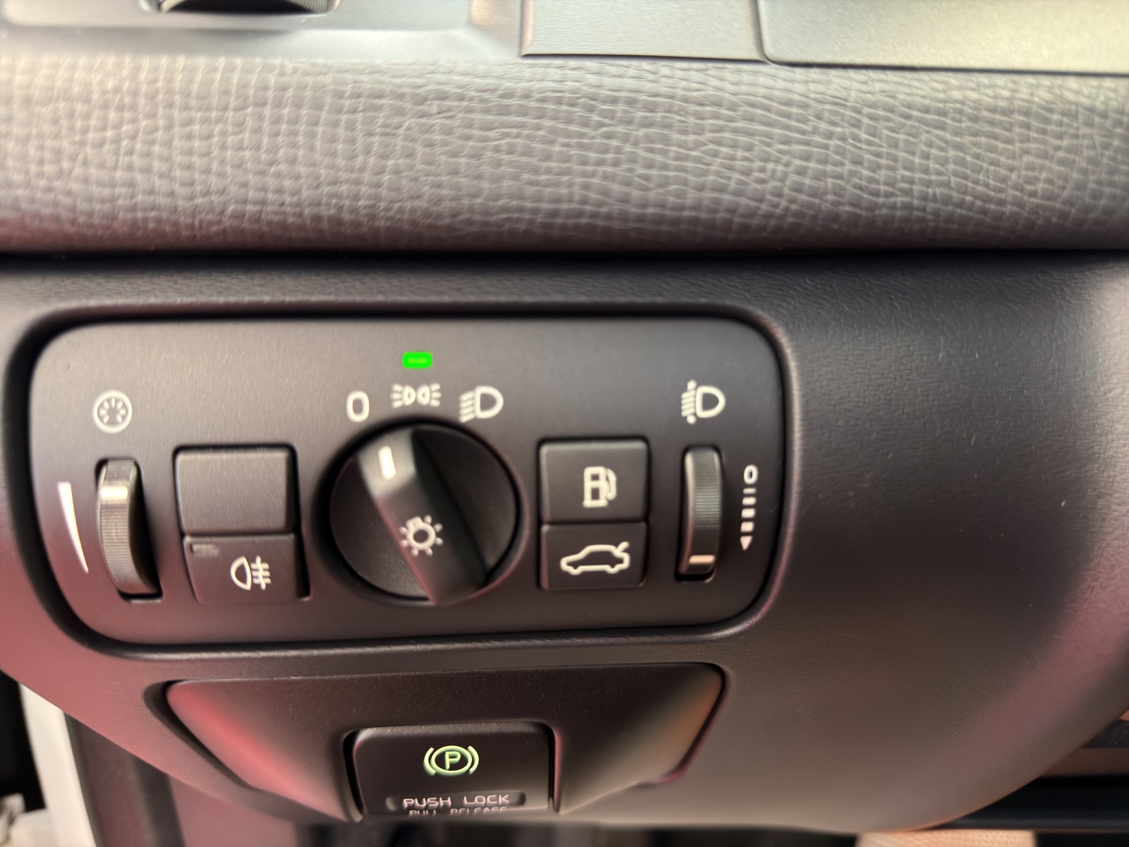 VOLVO XC60 D3 AWD Kinetic Geartronic-image-15