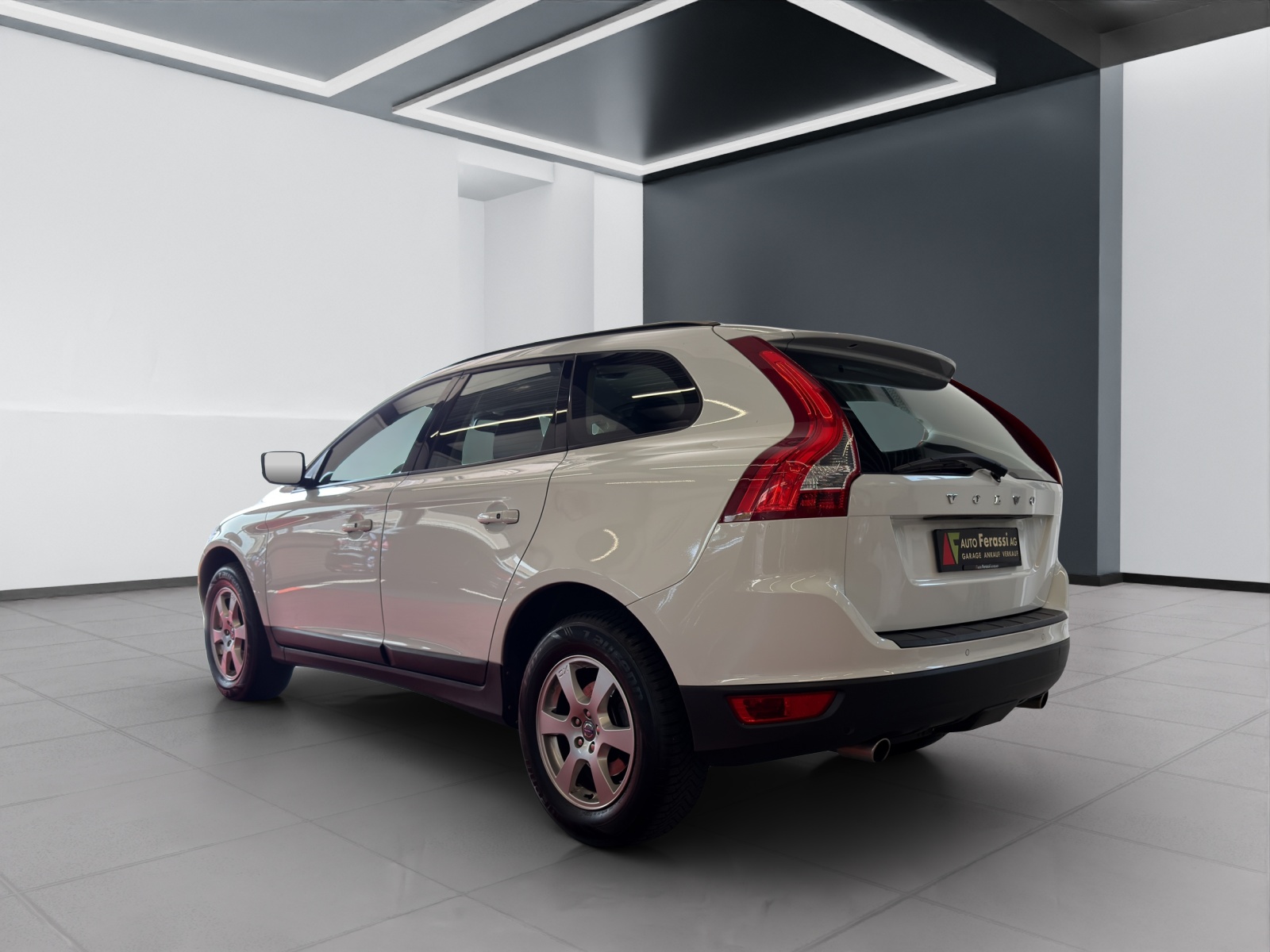VOLVO XC60 D3 AWD Kinetic Geartronic-showroom-element-3