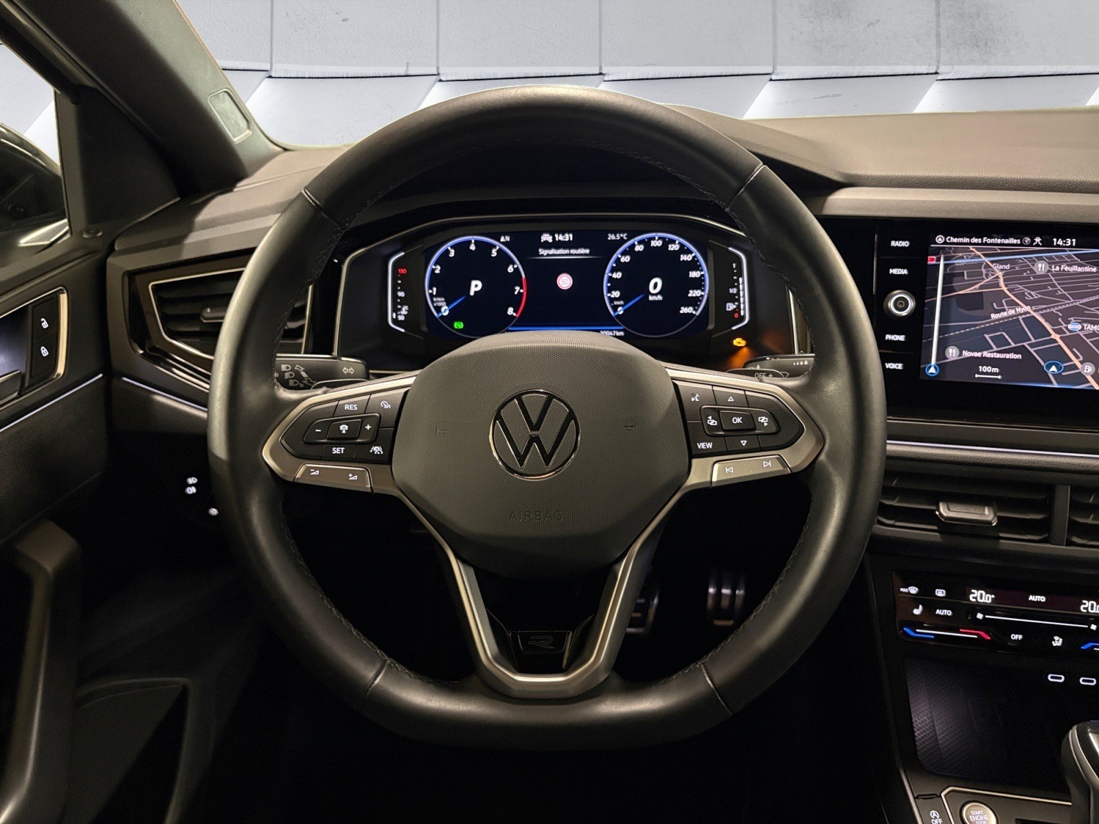 VW Taigo 1.5 TSI R-Line DSG / Caméra de recul / Gris Ascot-image-9
