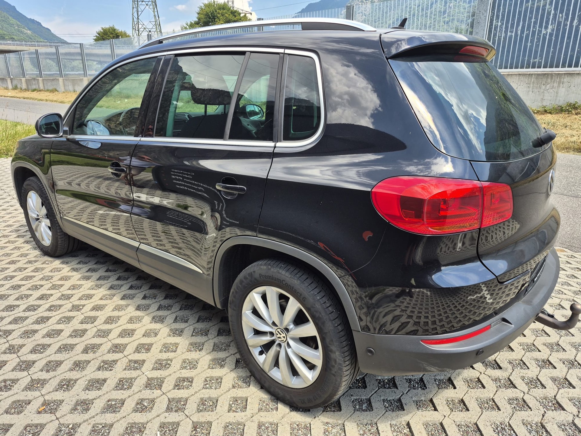 VW Tiguan 2.0 TDI BlueMotion Trend&Fun 4Motion DSG-image-3
