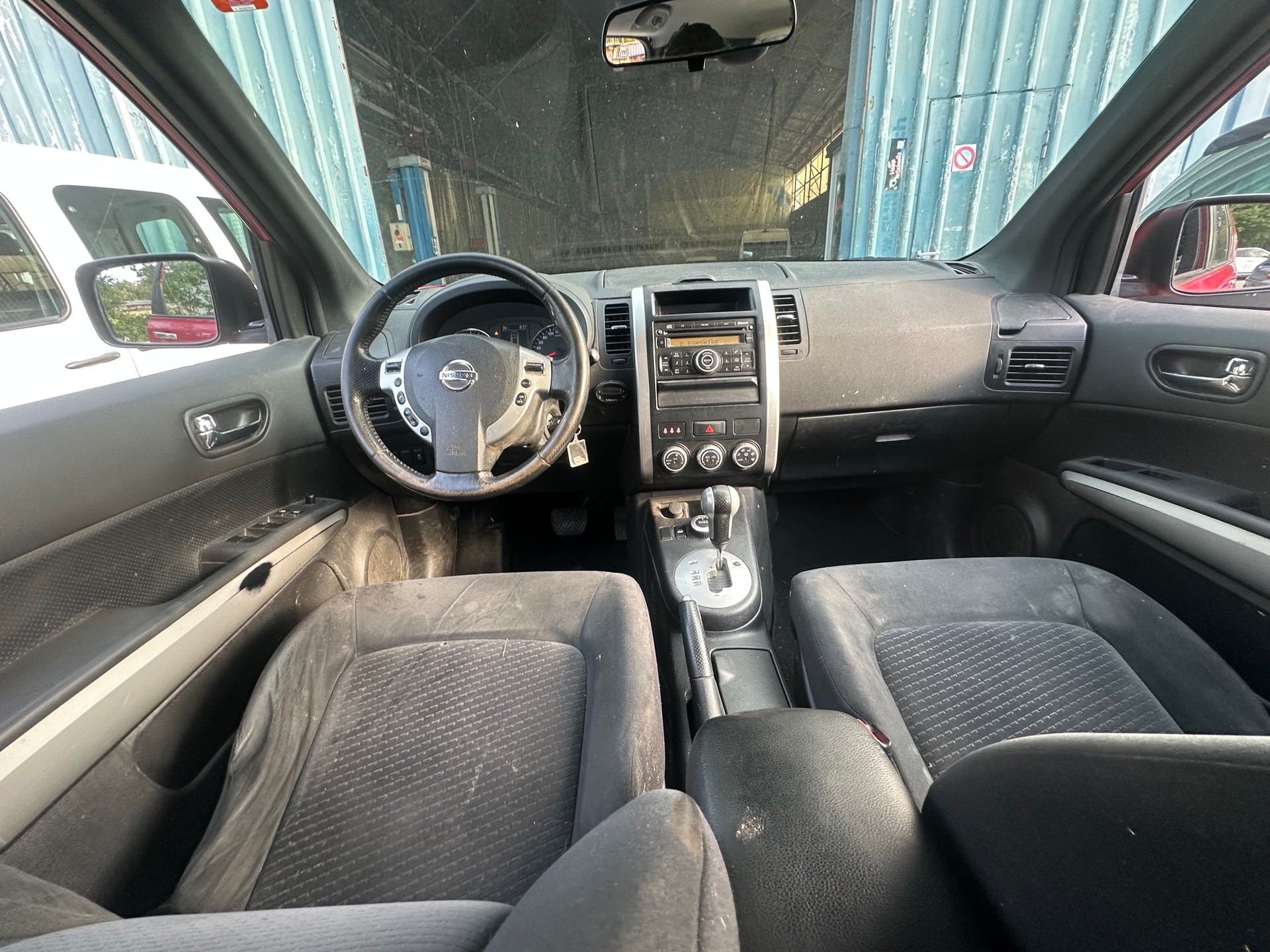 NISSAN X-Trail 2.0 dCi 16V SE Automatic-image-11