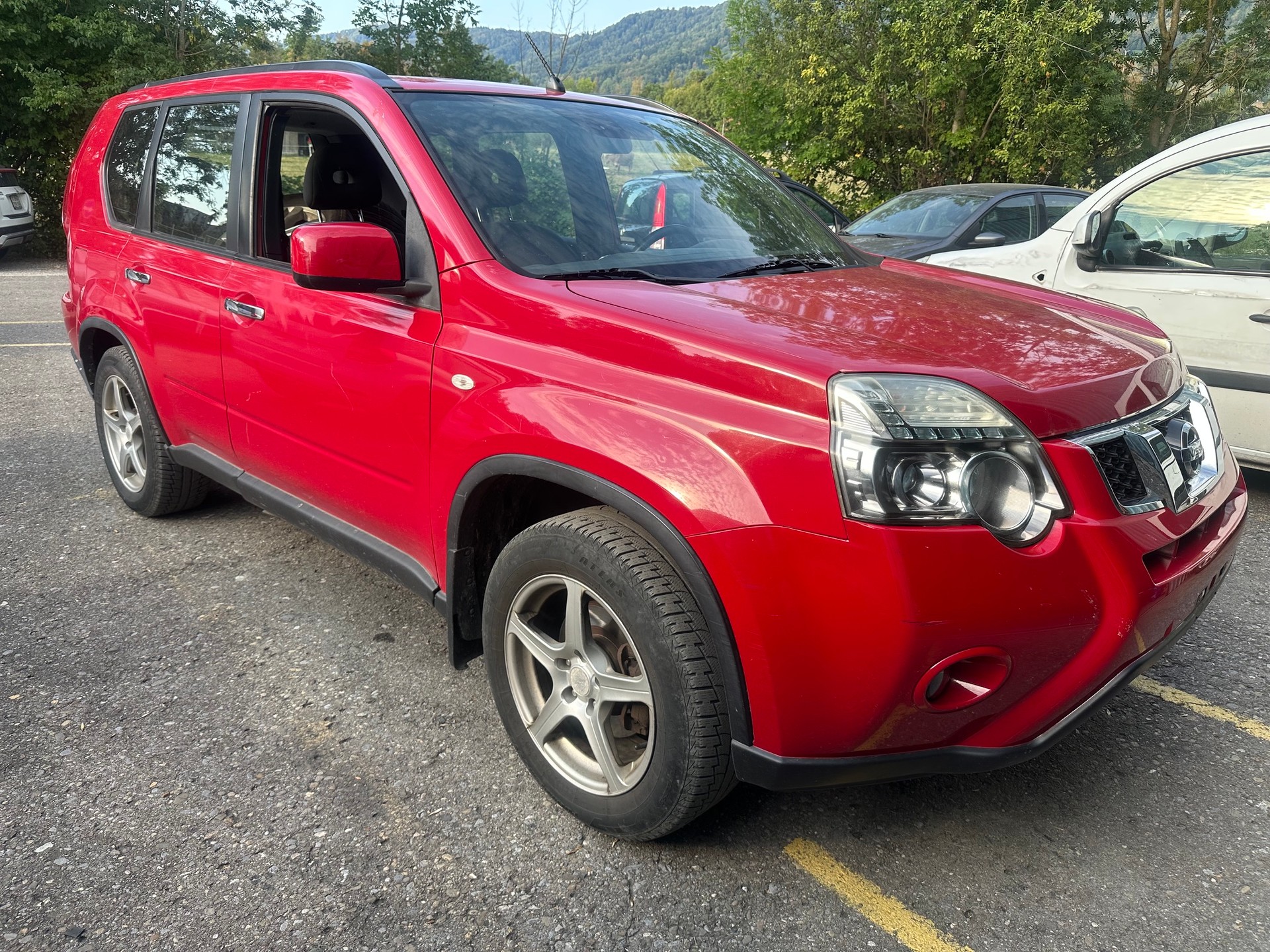 NISSAN X-Trail 2.0 dCi 16V SE Automatic-image-1