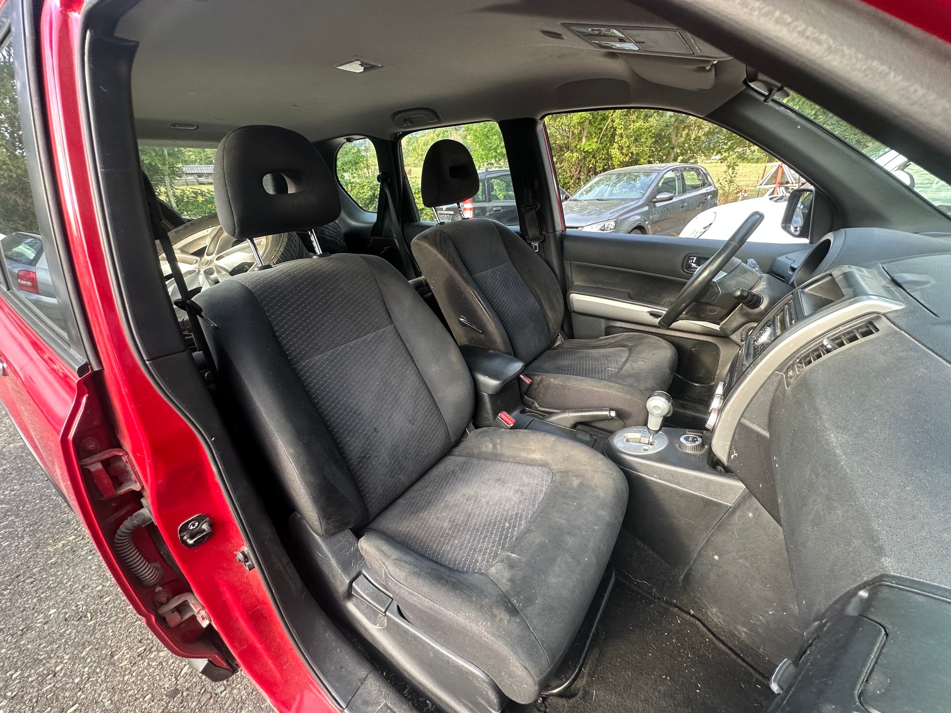 NISSAN X-Trail 2.0 dCi 16V SE Automatic-image-8