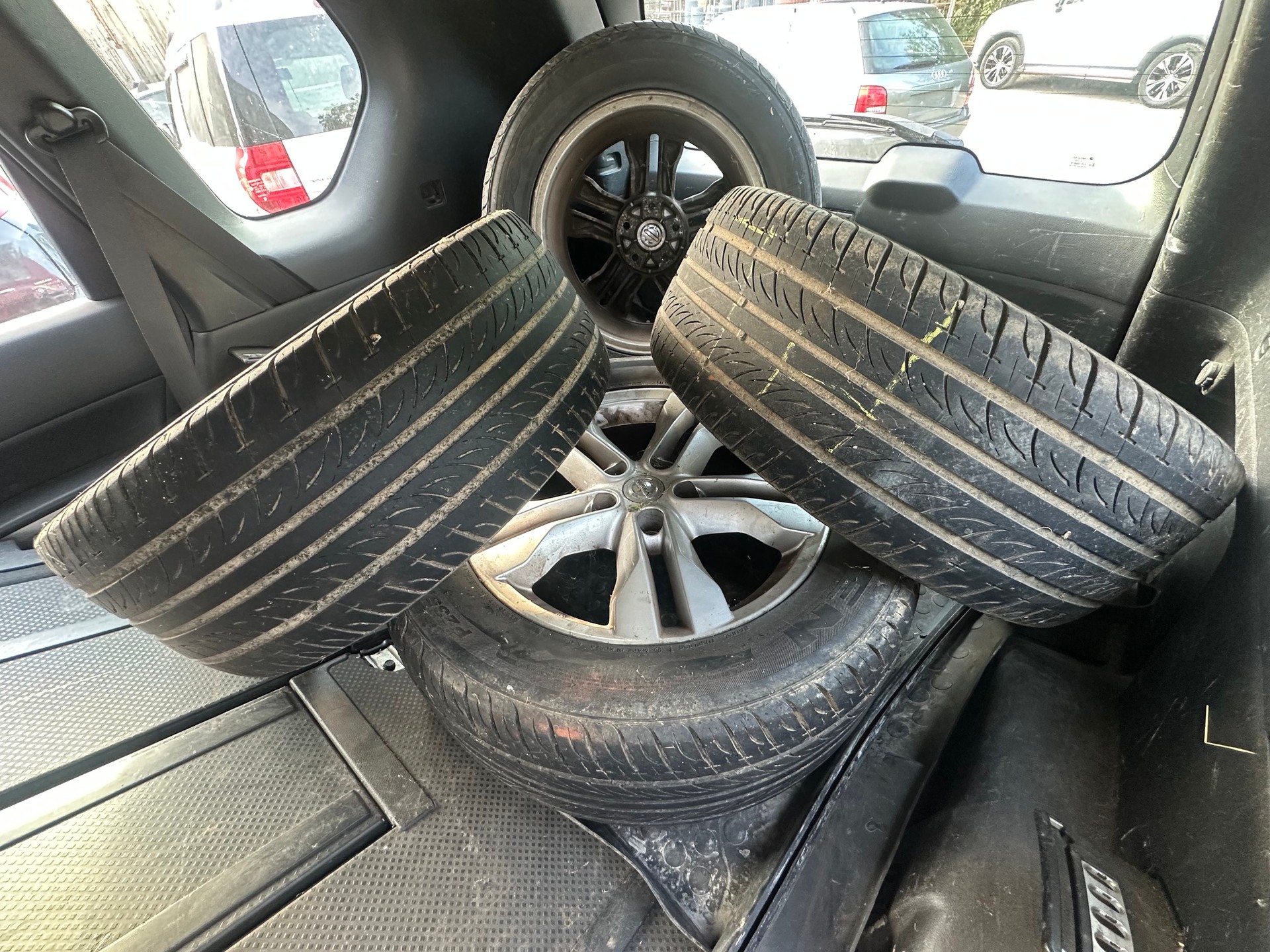 NISSAN X-Trail 2.0 dCi 16V SE Automatic-image-10