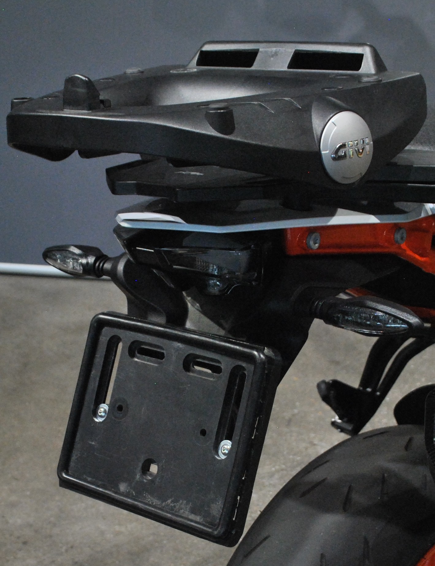 KTM 890 SMT-image-9