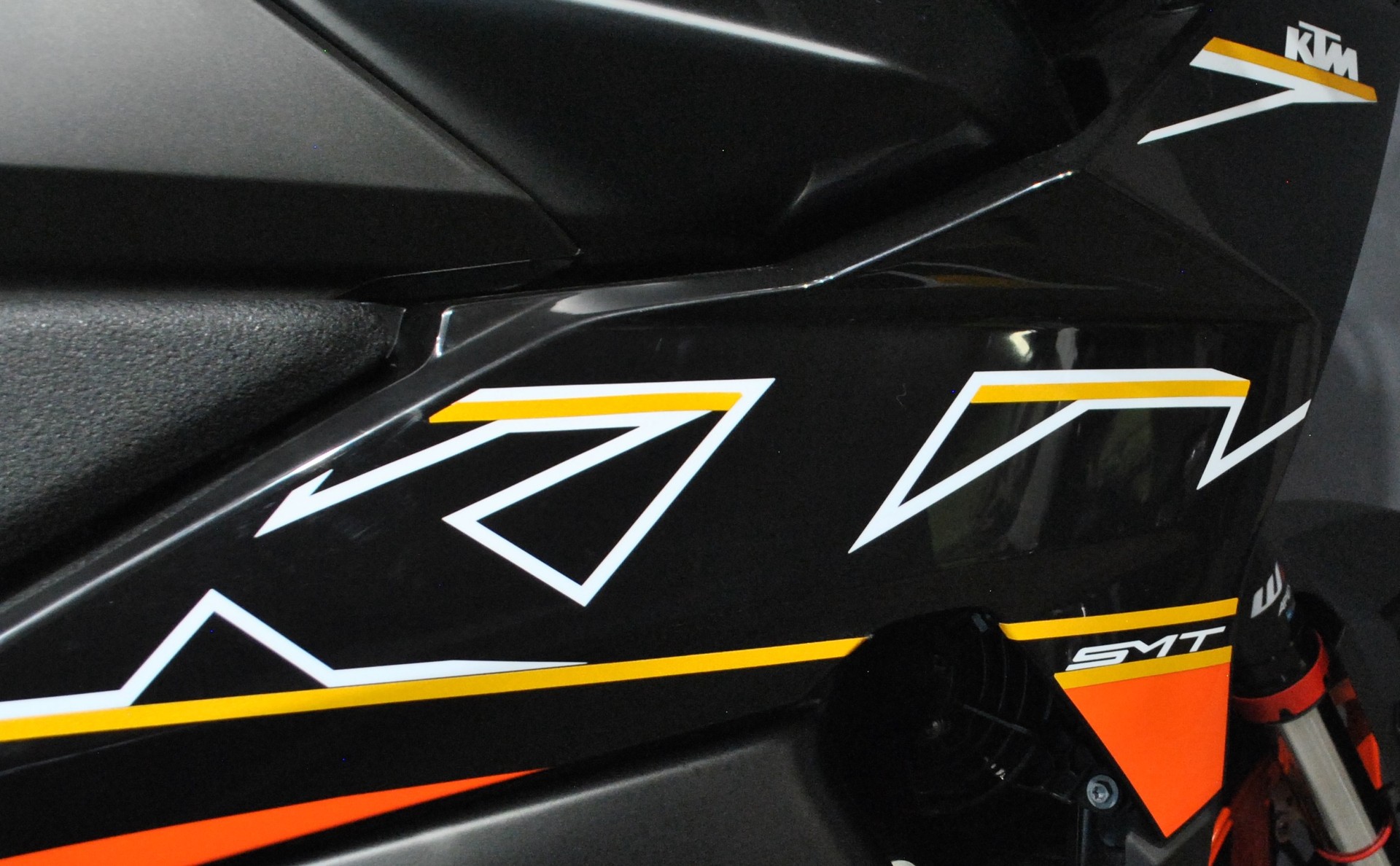 KTM 890 SMT-image-6