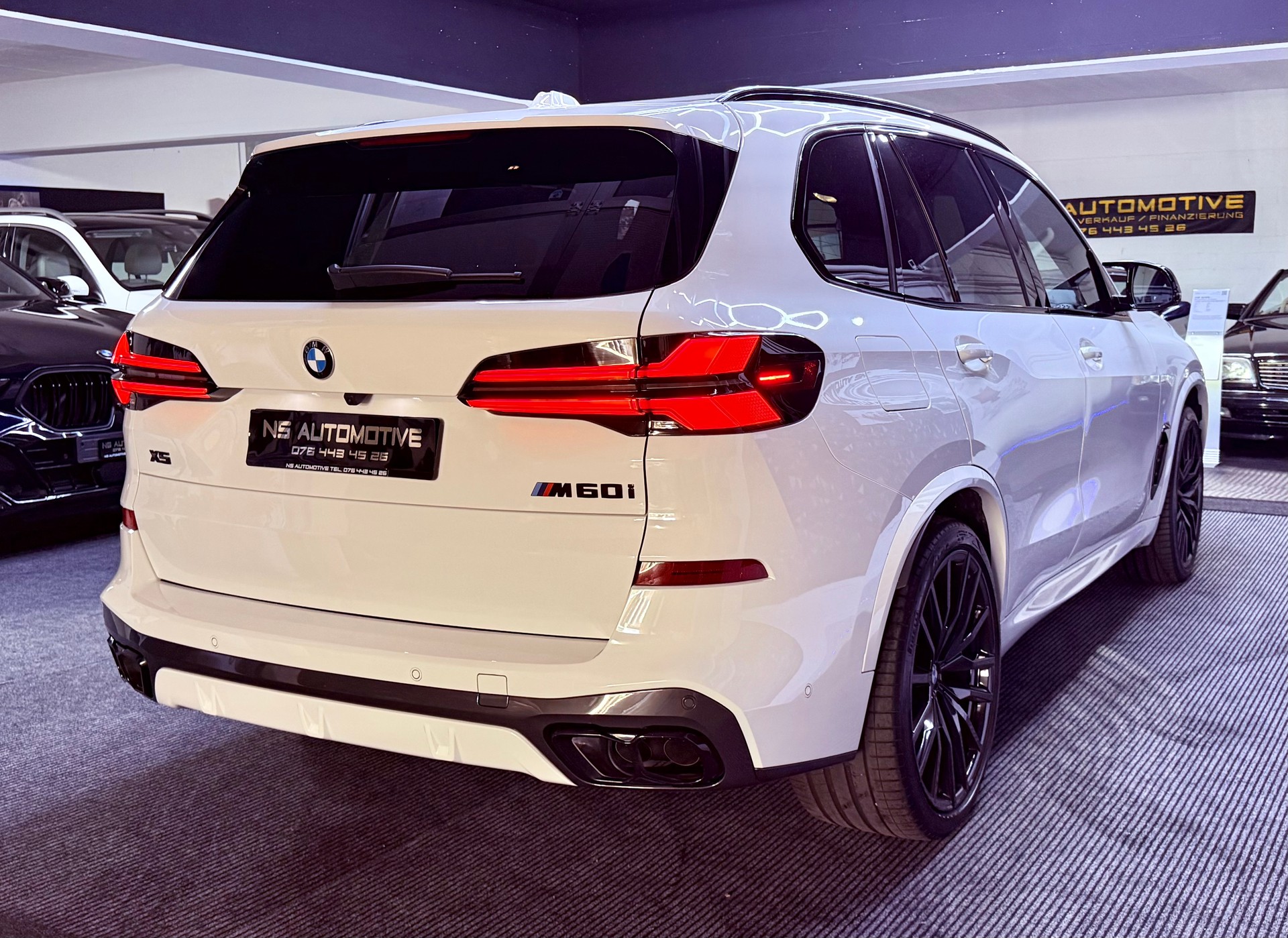 BMW X5 xDrive 48V M60i M Sport Pro Steptronic-showroom-element-3