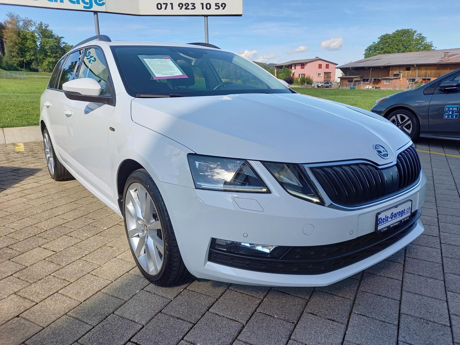 SKODA Octavia Combi 1.5 TSI Soleil DSG-showroom-element-3