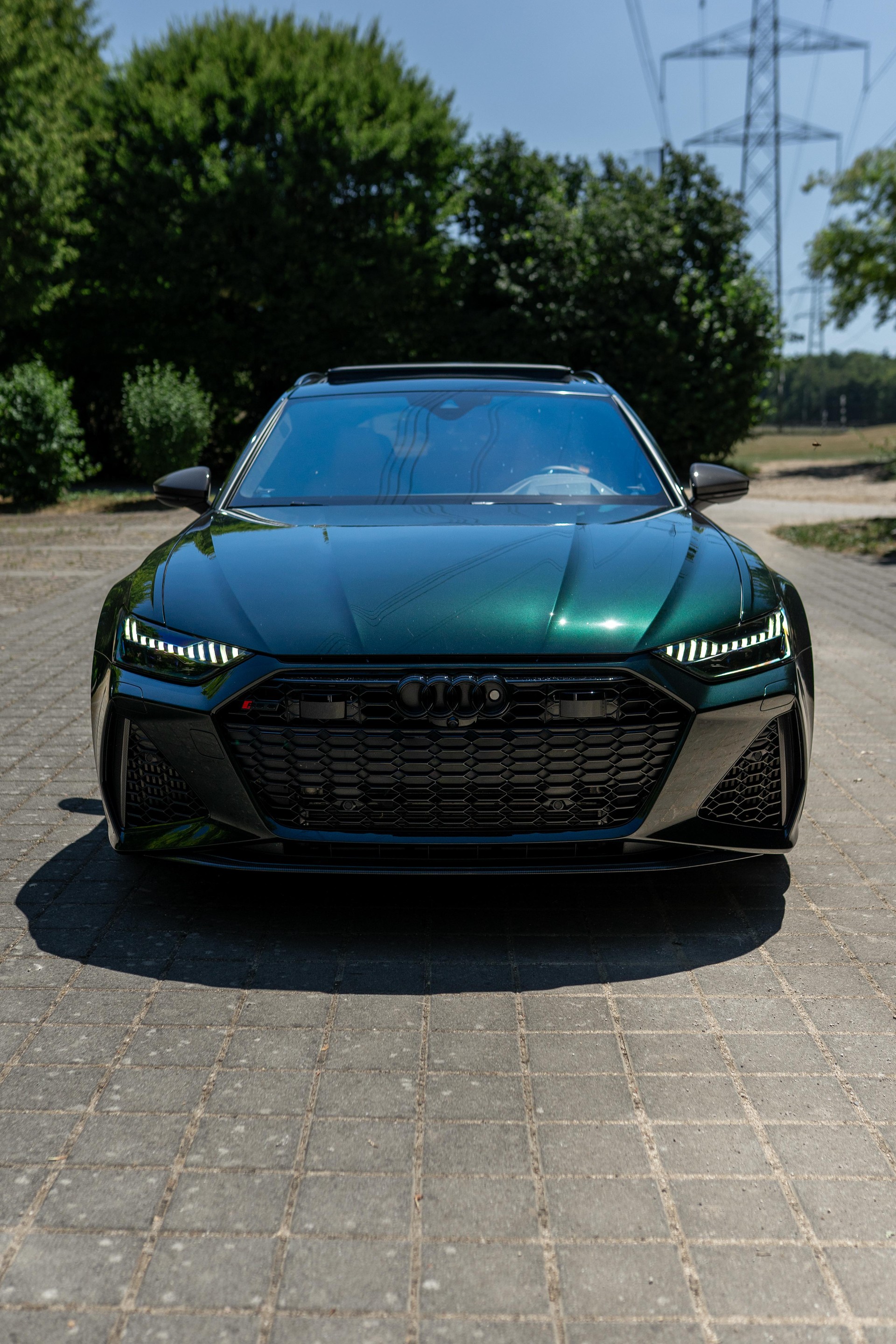AUDI 4.0 V8 TFSI quattro T-Tronic-image-1