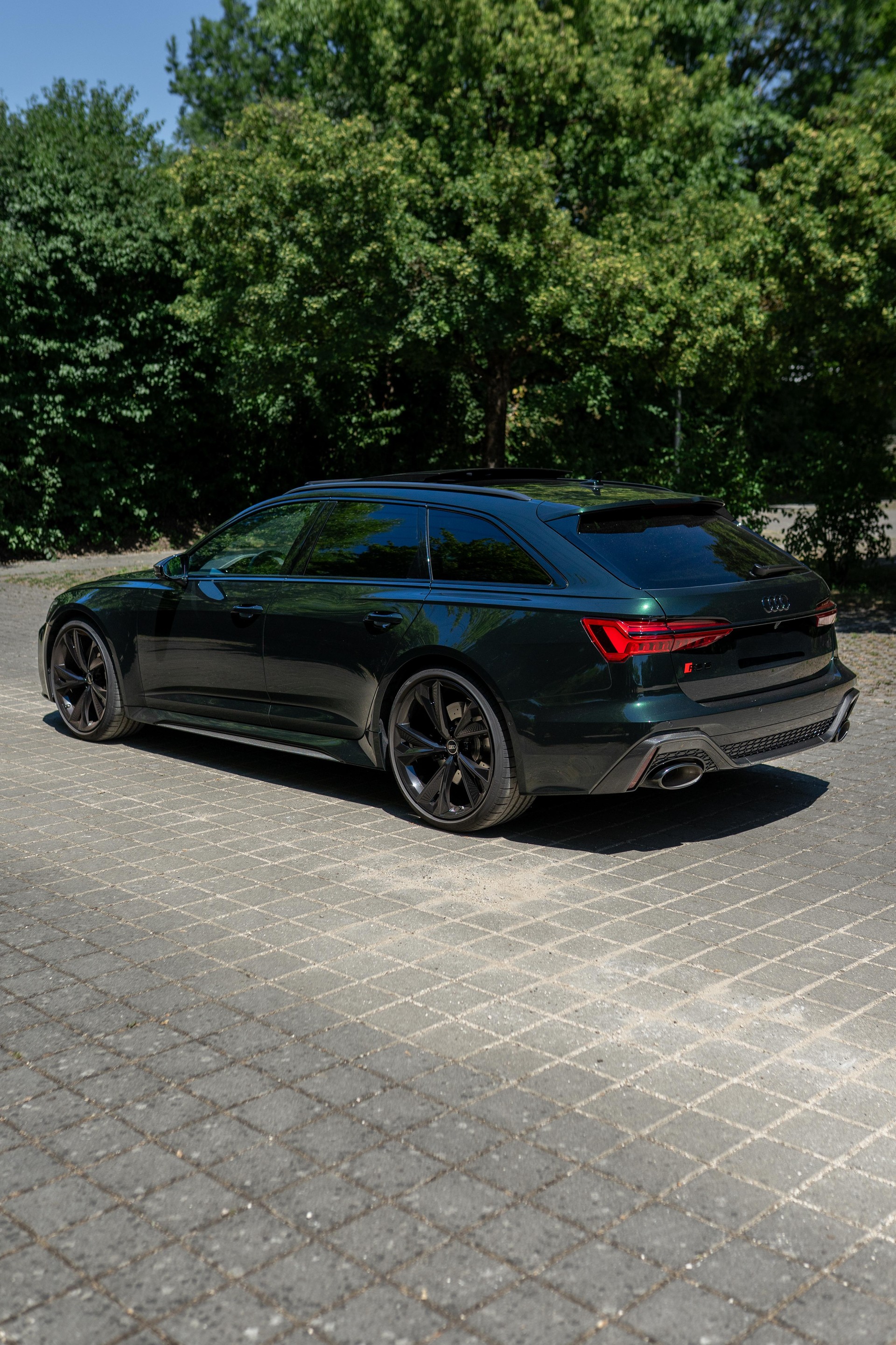 AUDI 4.0 V8 TFSI quattro T-Tronic-image-2