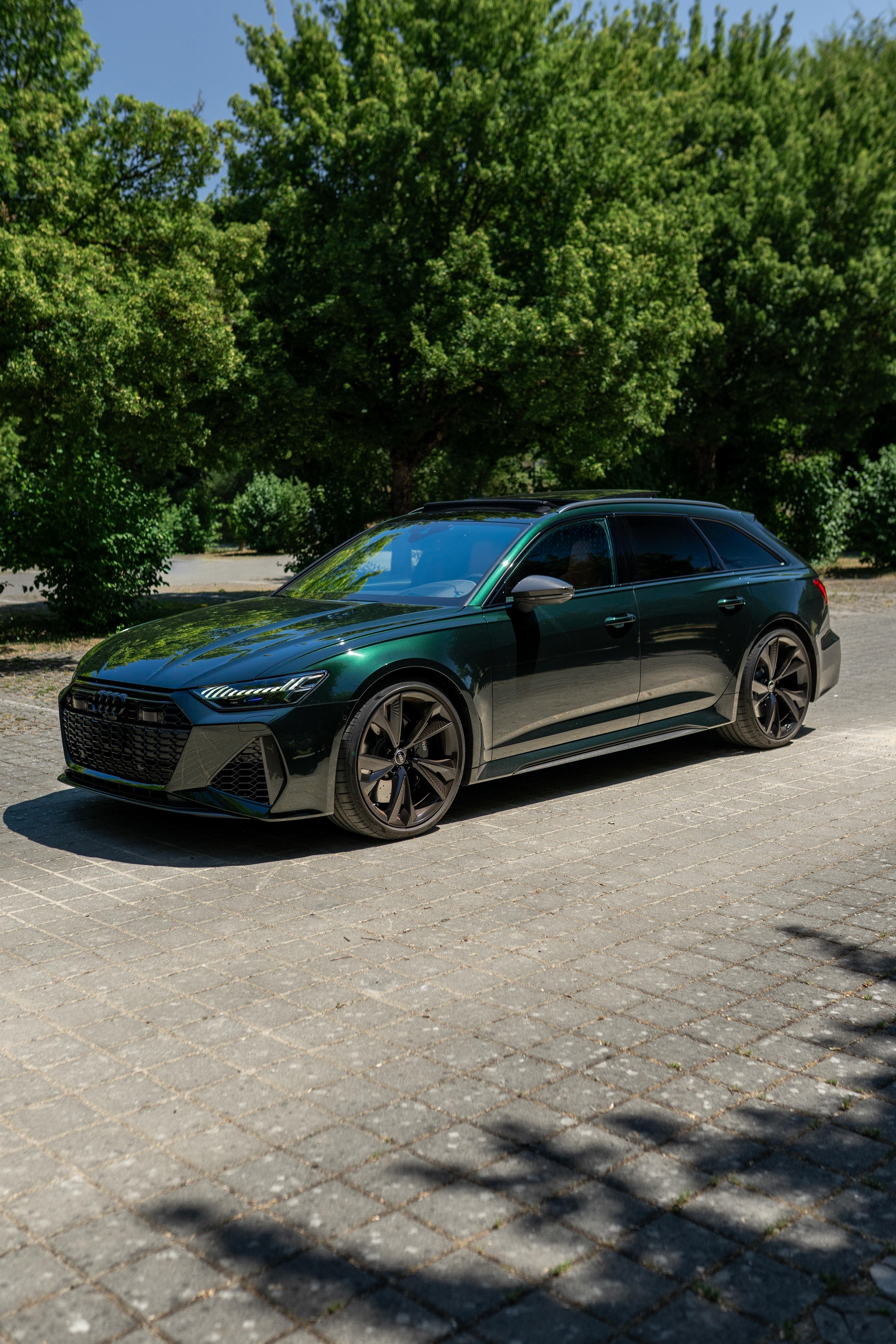 AUDI 4.0 V8 TFSI quattro T-Tronic