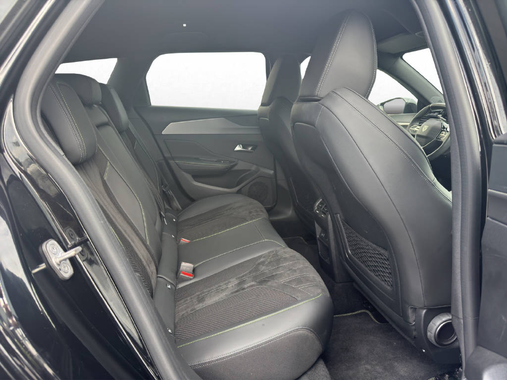 PEUGEOT 308 SW 1.6 PHEV 180 GT-image-13