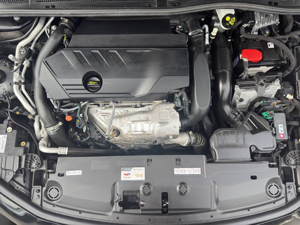PEUGEOT 308 SW 1.6 PHEV 180 GT-image-9