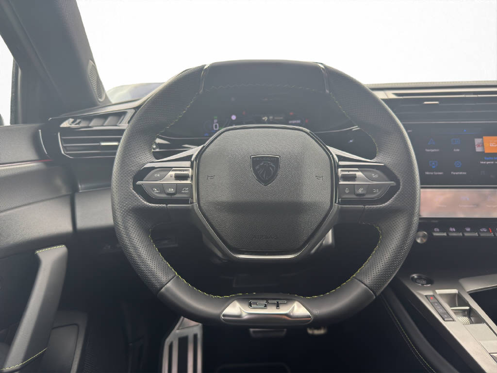 PEUGEOT 308 SW 1.6 PHEV 180 GT-image-12
