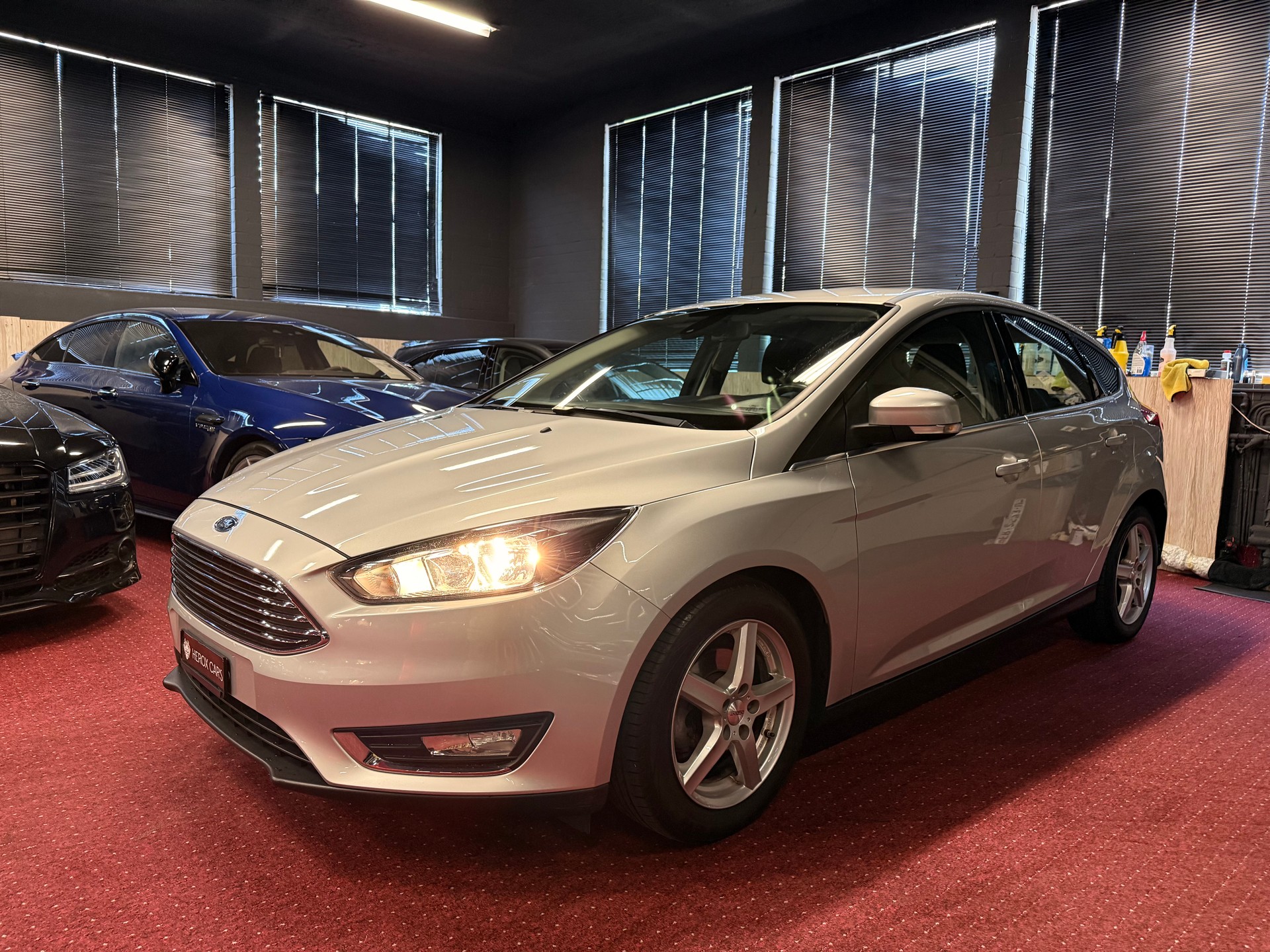 FORD Focus 1.0 SCTi Trend / ** Frisch ab MFK & Service / 8 Fach **-image-8