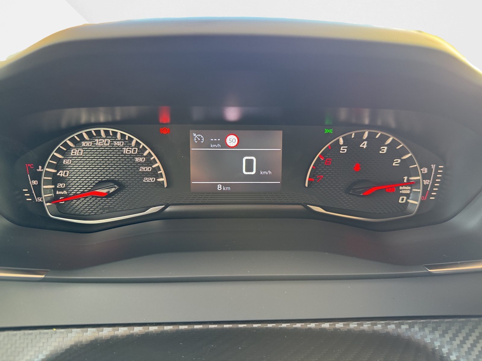 PEUGEOT 208 1.2 PureTech 100 Business-image-10