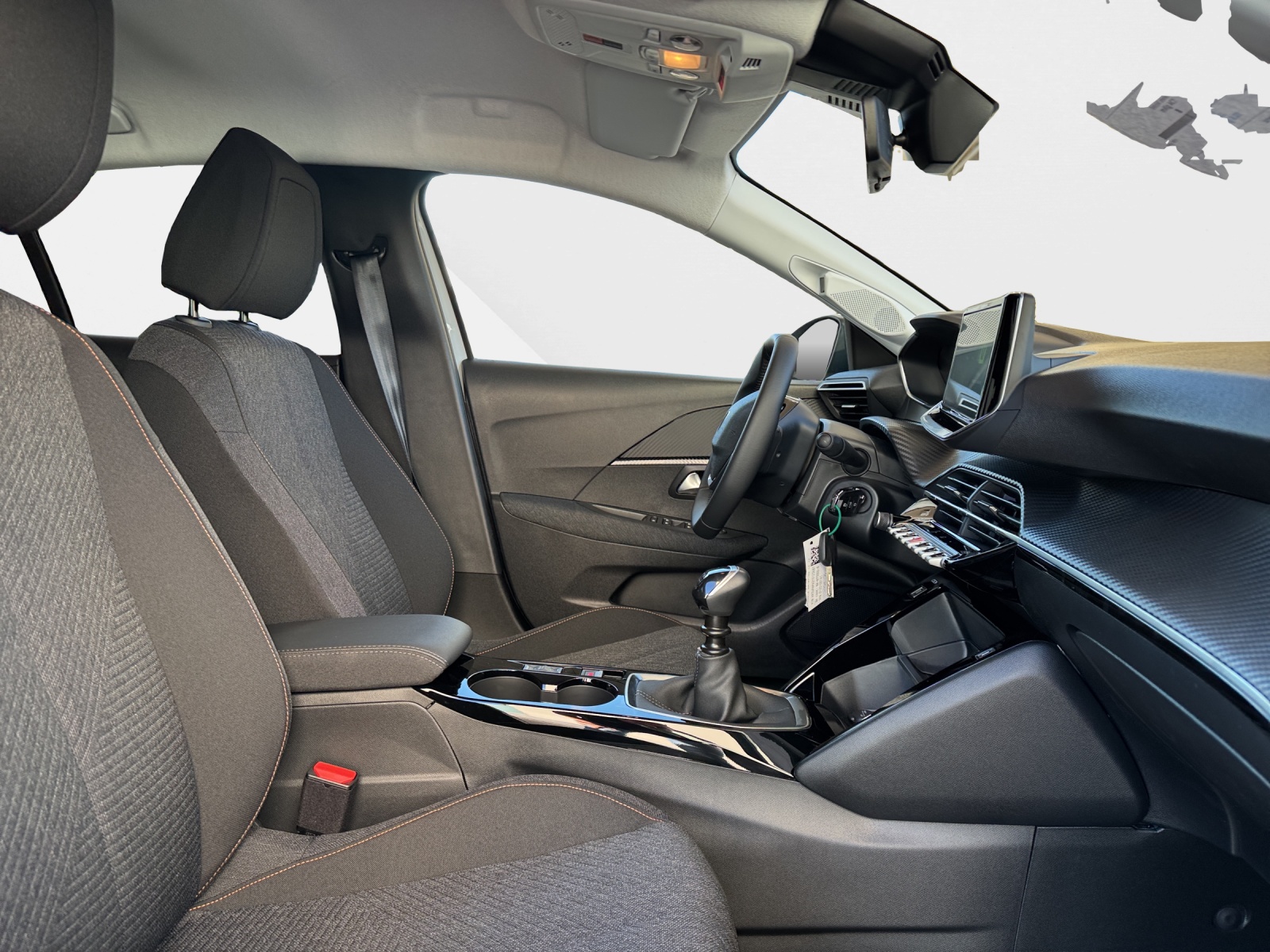 PEUGEOT 208 1.2 PureTech 100 Business-image-13