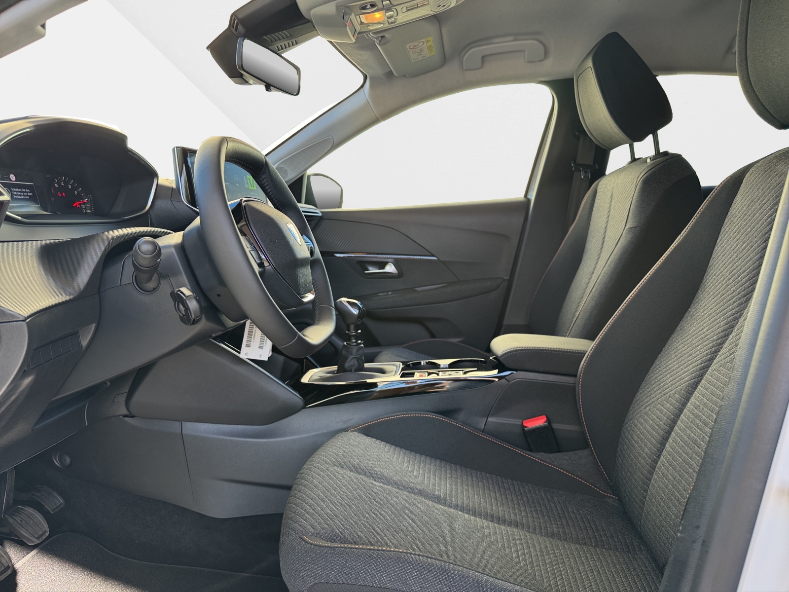 PEUGEOT 208 1.2 PureTech 100 Business-image-8