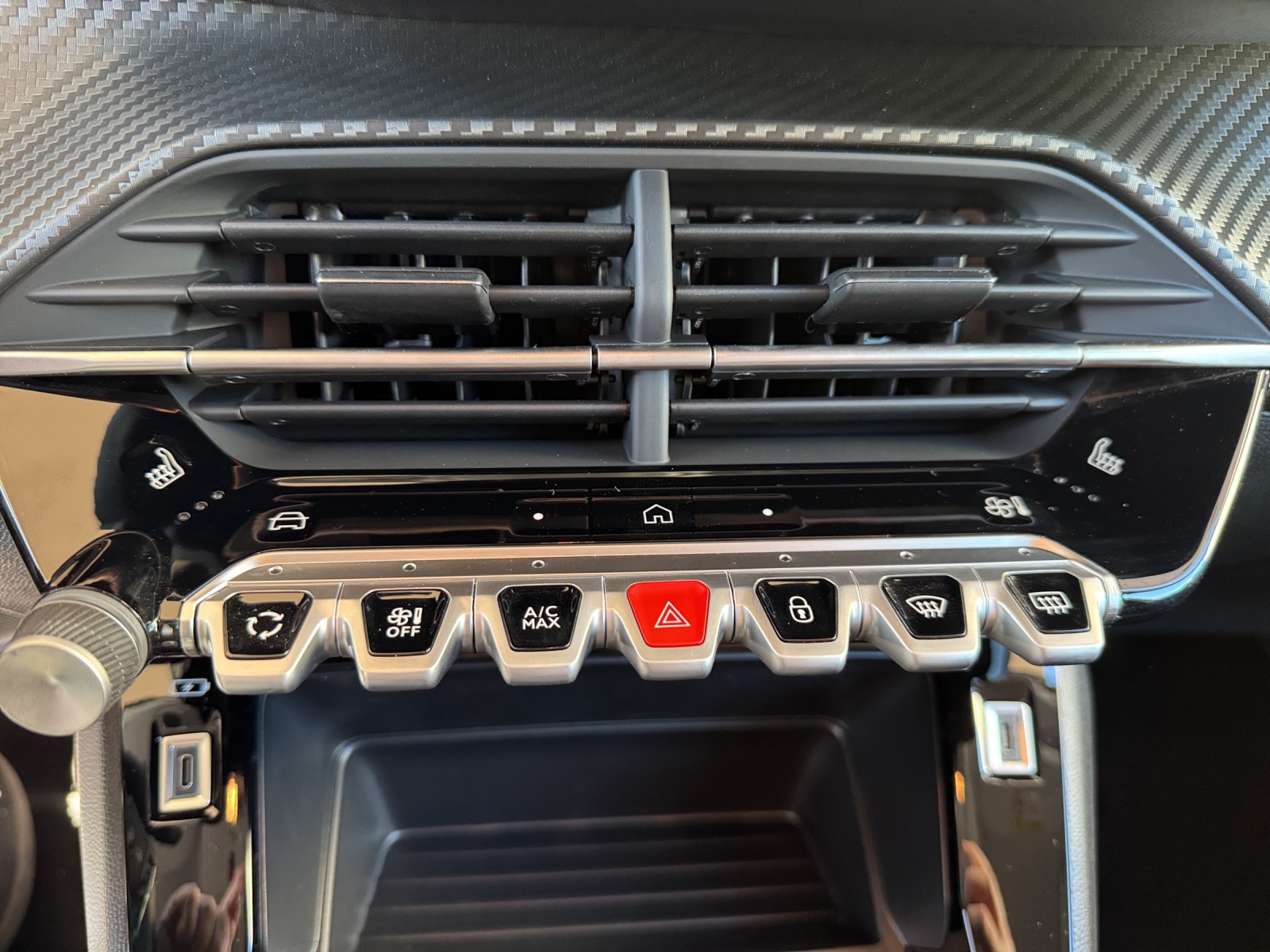 PEUGEOT 208 1.2 PureTech 100 Business-image-24