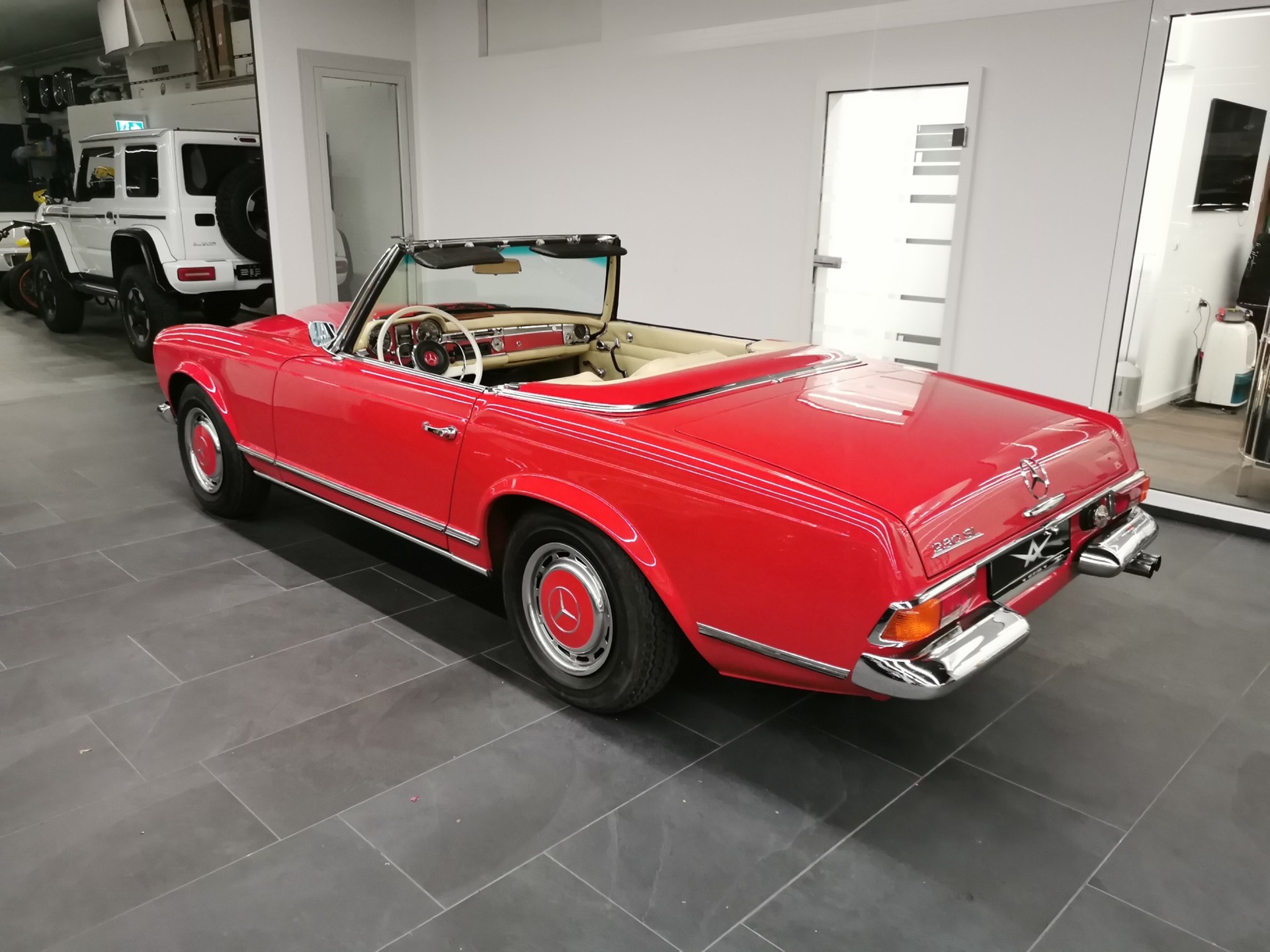 MERCEDES-BENZ SL 230-showroom-element-3