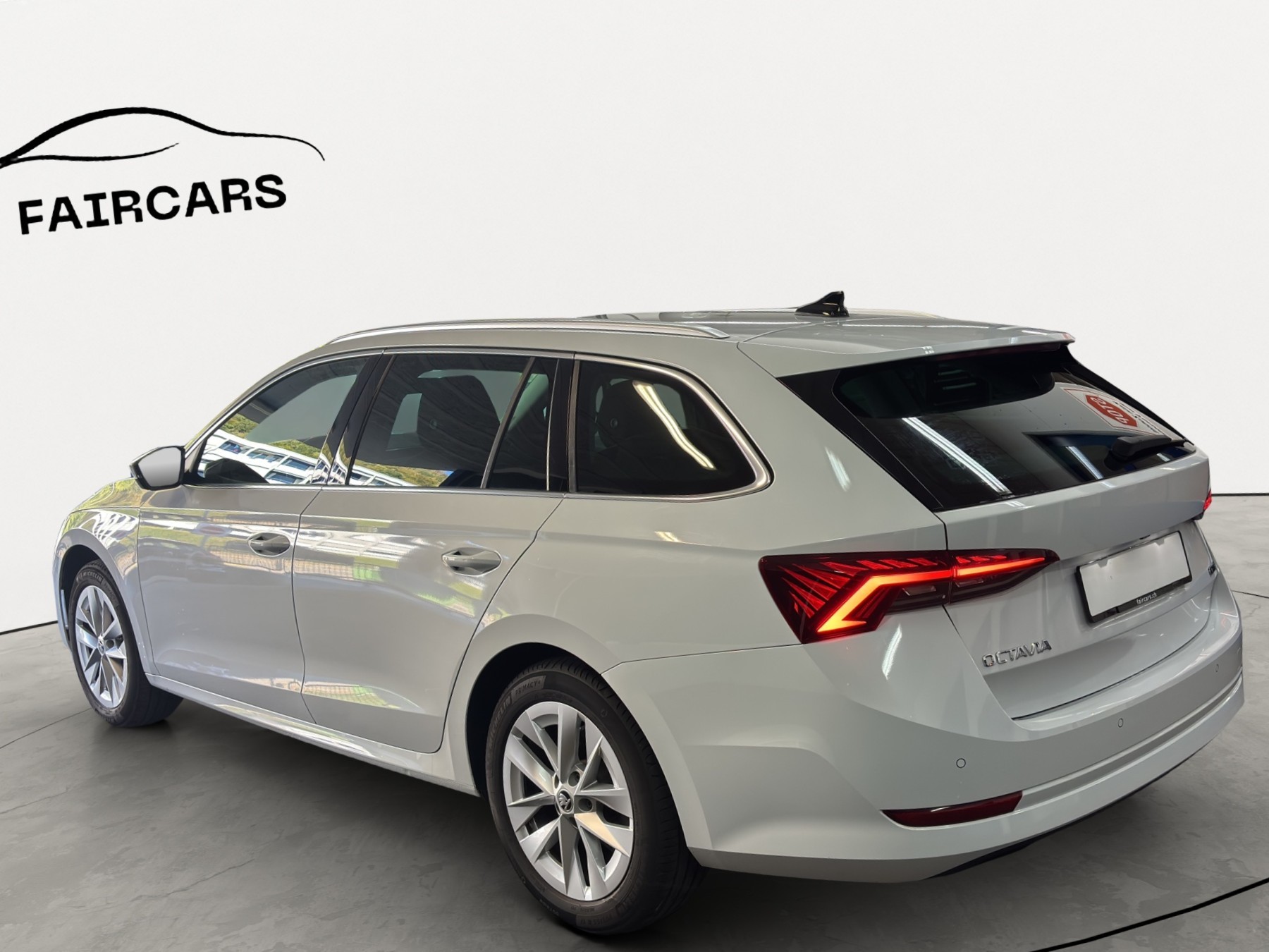 SKODA Octavia Combi 1.5 TSI mHEV DSG Style-showroom-element-3