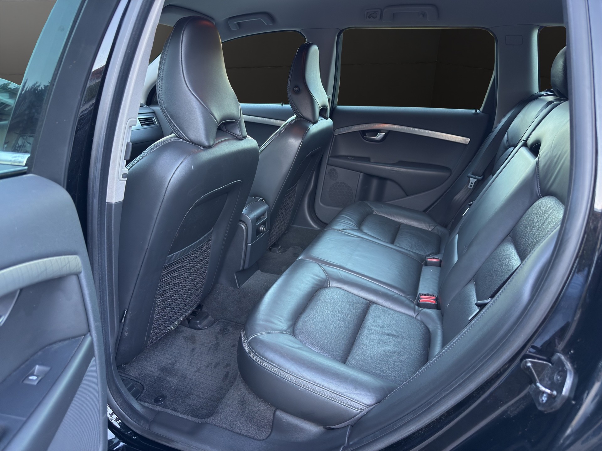 VOLVO XC70 2.4D AWD Husky Edition Geartronic-image-11