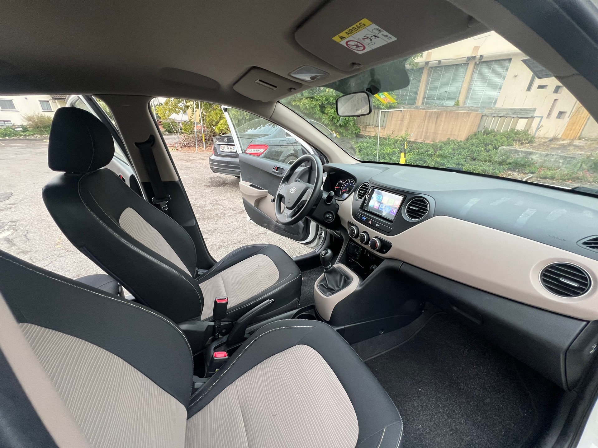 HYUNDAI i10 1.0 Pica-image-12
