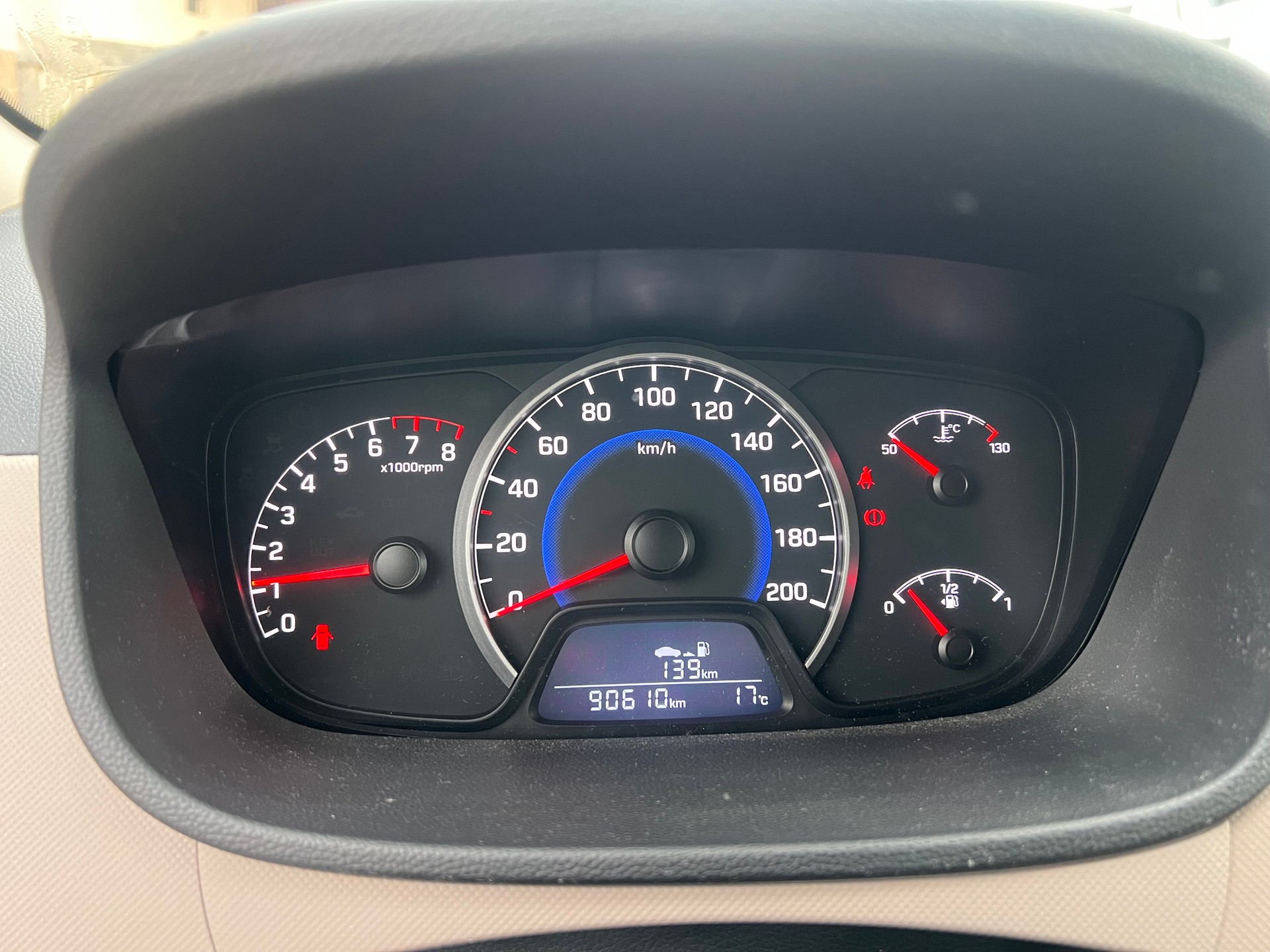 HYUNDAI i10 1.0 Pica-image-10