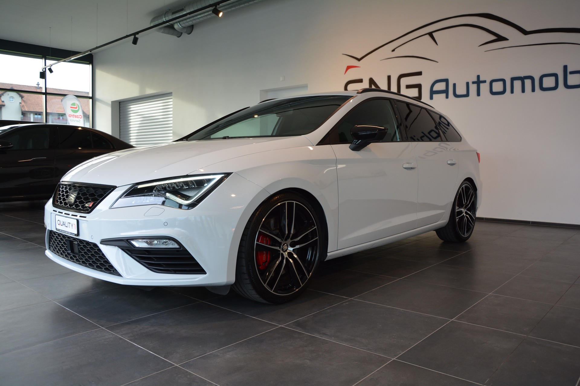 SEAT Leon ST 2.0 TSI Cupra 300 4 Drive DSG-showroom-element-1