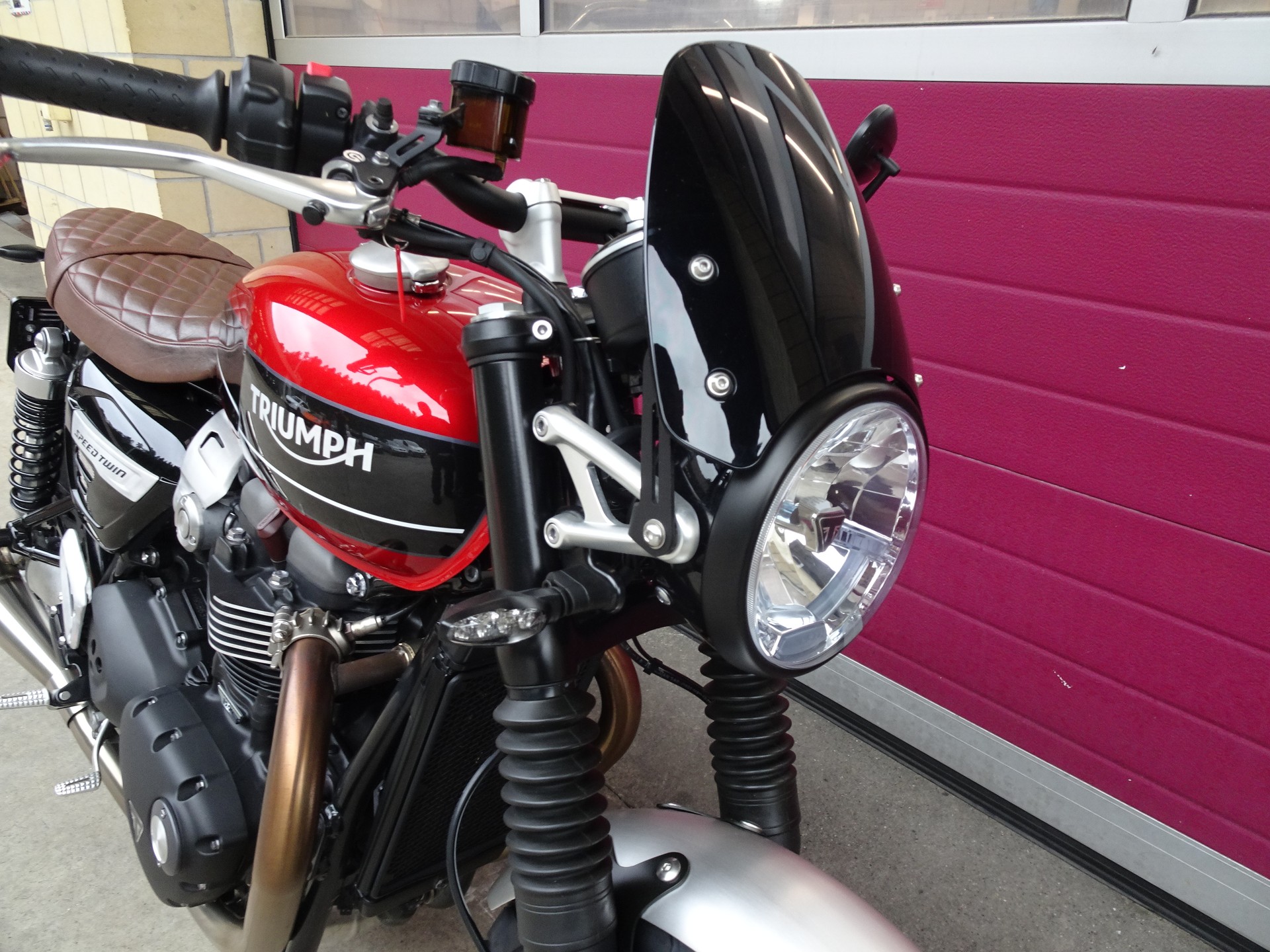 TRIUMPH Speed Twin 1200-image-11