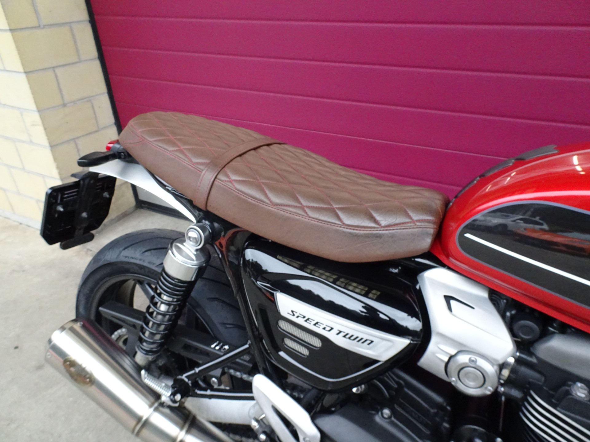 TRIUMPH Speed Twin 1200-image-6