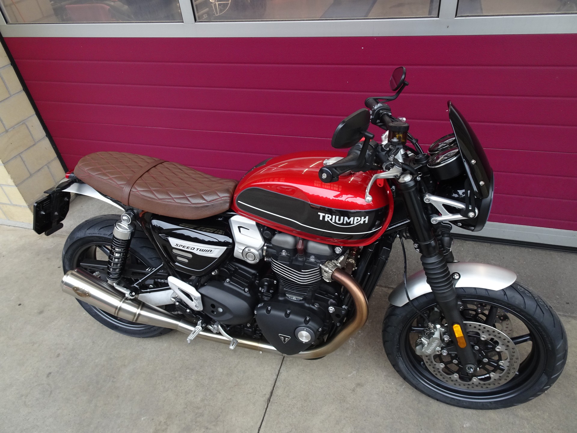 TRIUMPH Speed Twin 1200-image-15