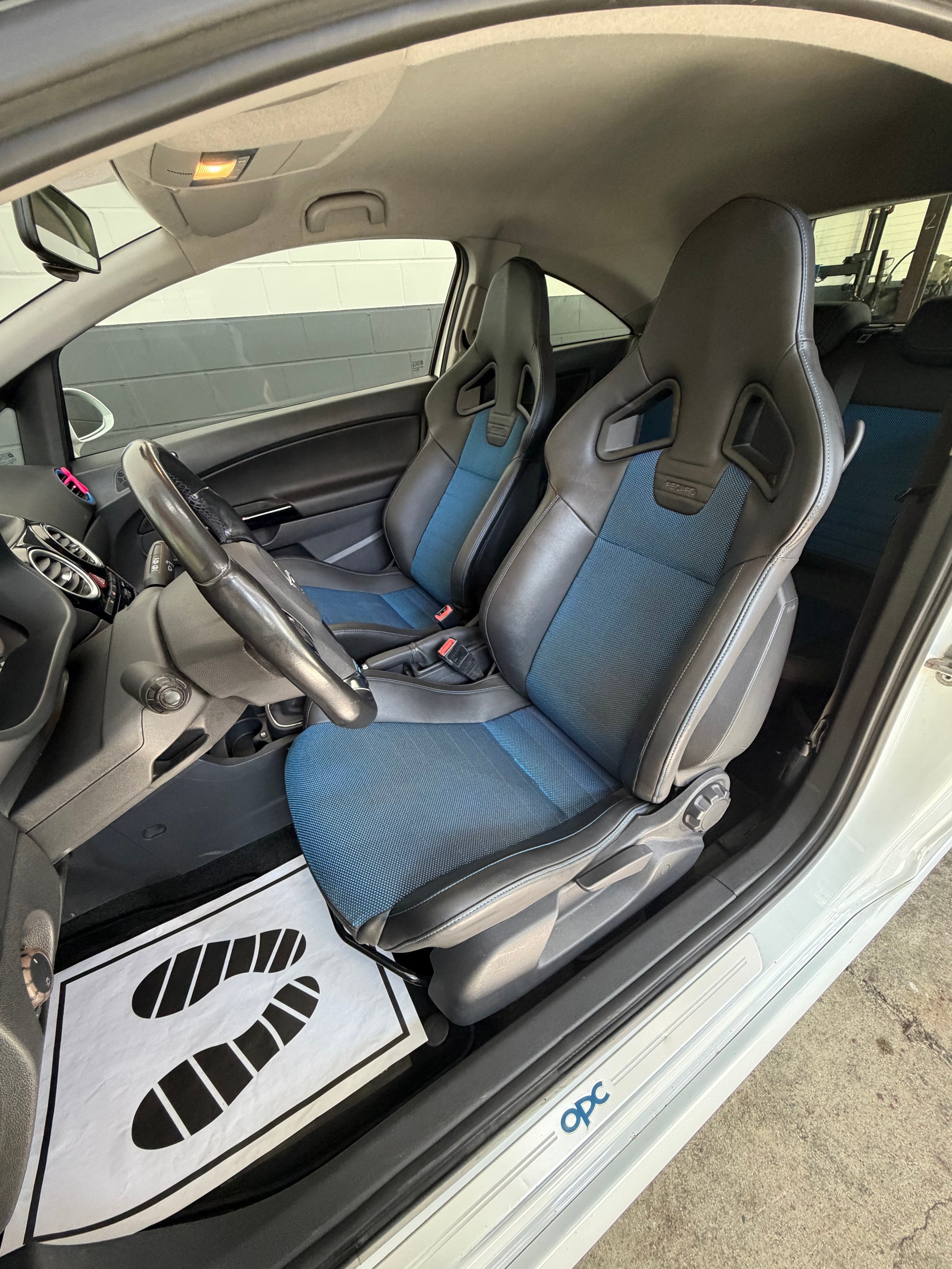 OPEL Corsa 1.6 Turbo OPC //NEU AB MFK!-image-13