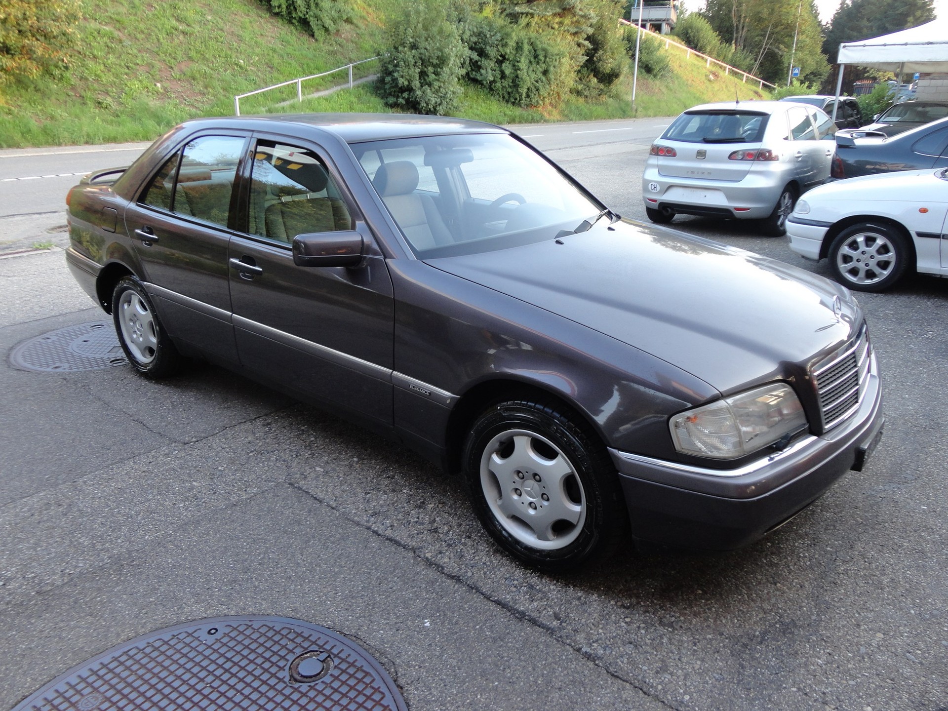 MERCEDES-BENZ C 250 TD Elégance-image-1