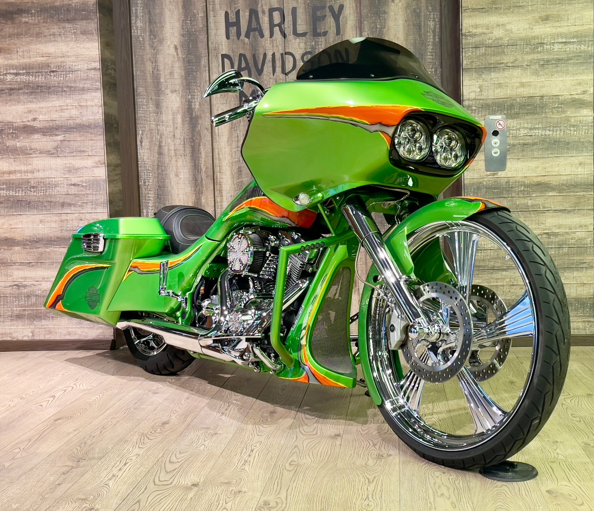 HARLEY-DAVIDSON Kodlin FKST-showroom-element-1