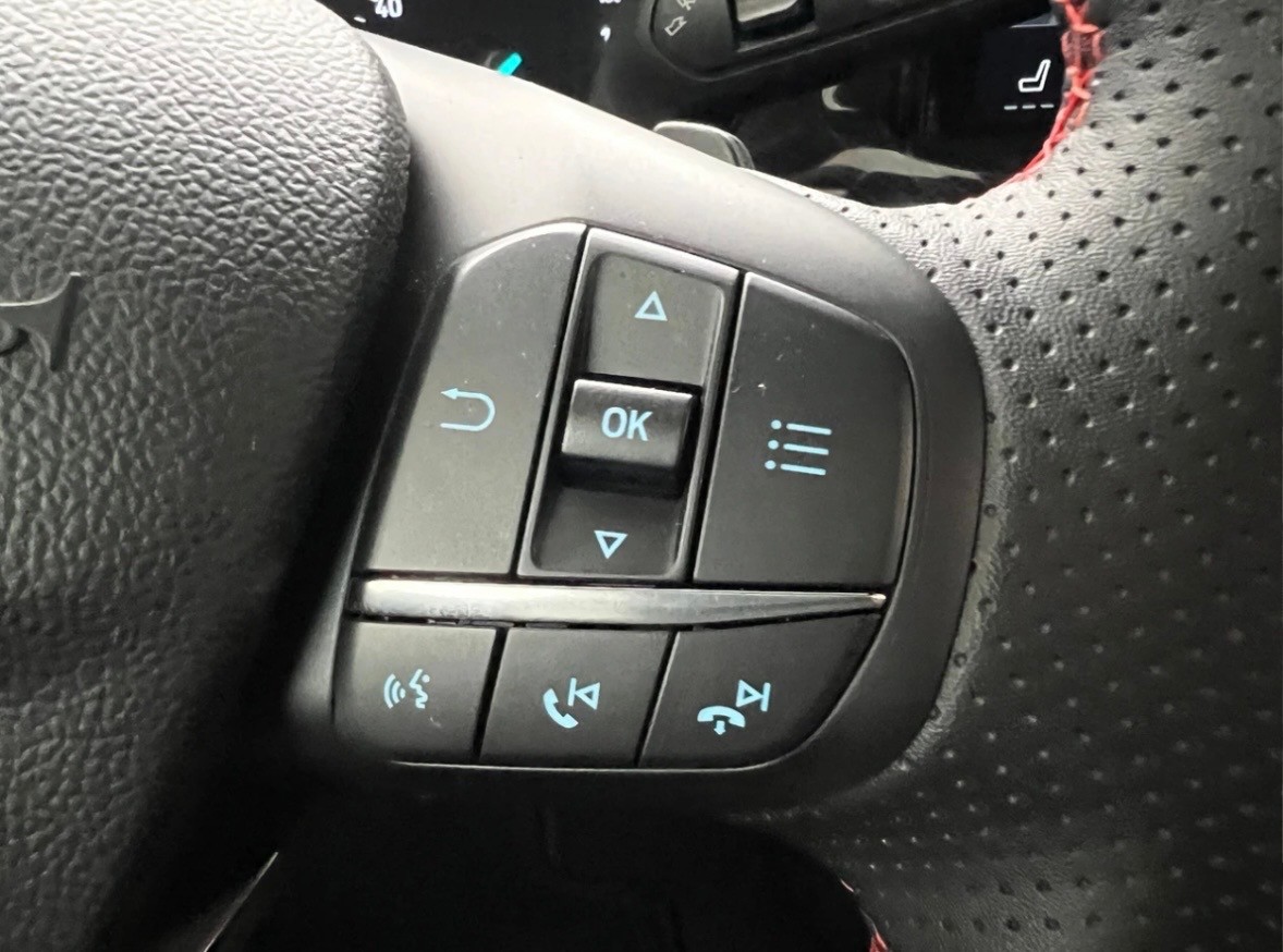 FORD Focus 1.0 EcoB Hybrid 155 ST-Line Automat-image-4